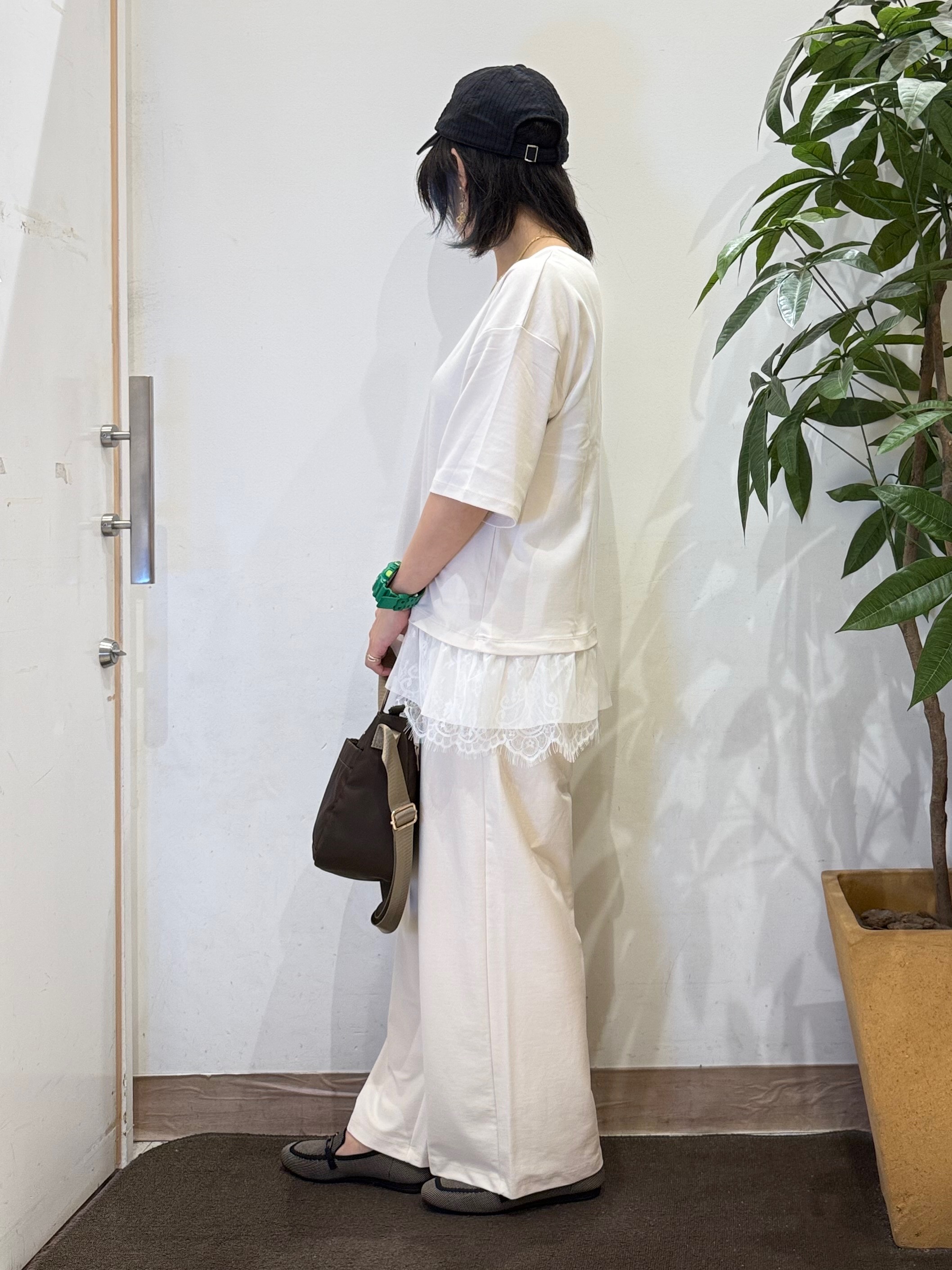 misakiさんの「SHOO･LA･RUE｜ひんやり裾レースTシャツ」を使ったコーディネート