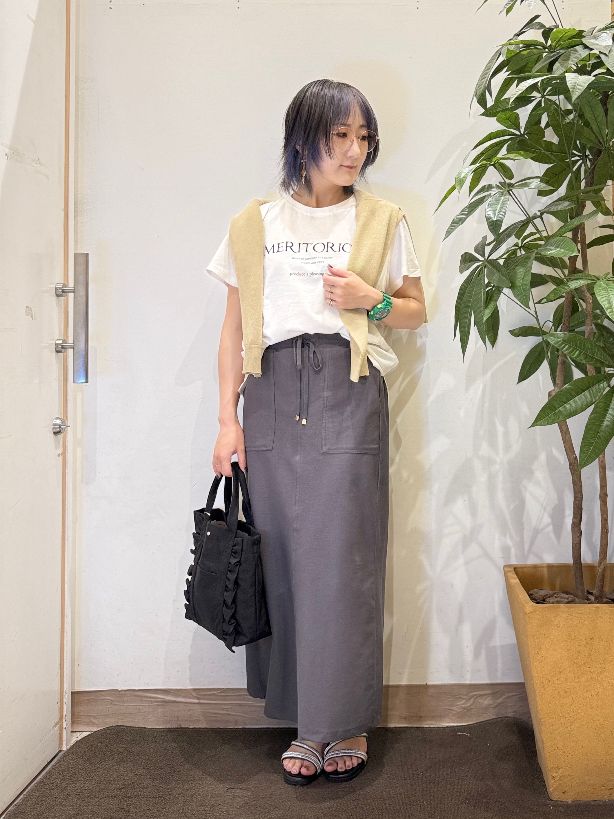 misakiさんの「SHOO･LA･RUE｜【さらり快適/洗濯機可/S-LL】シアーラメカーディガン」を使ったコーディネート