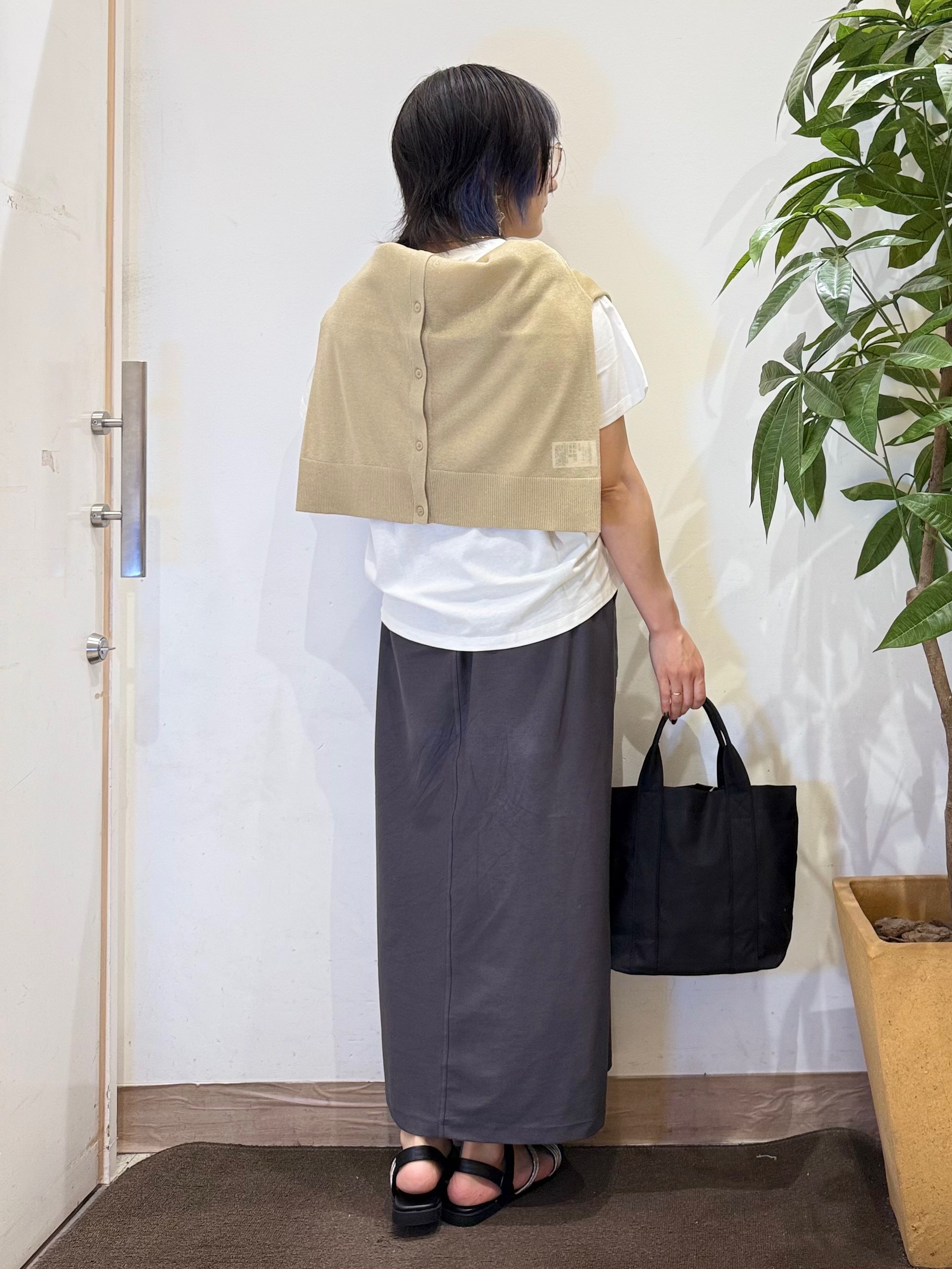 misakiさんの「SHOO･LA･RUE｜【さらり快適/洗濯機可/S-LL】シアーラメカーディガン」を使ったコーディネート