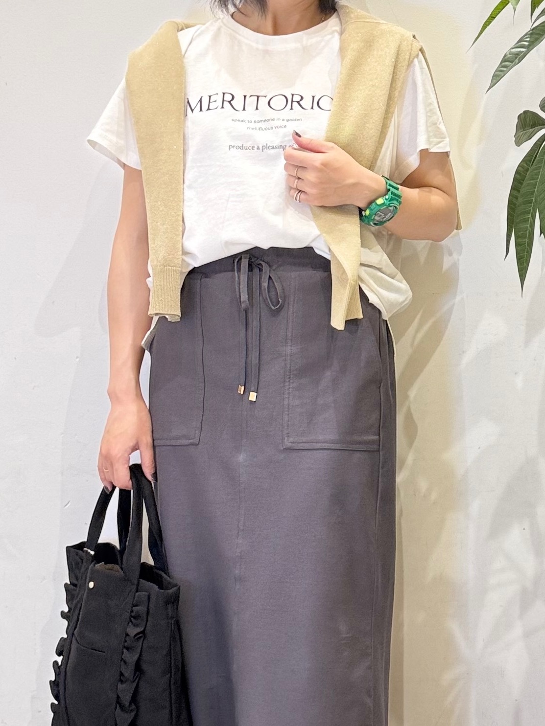 misakiさんの「SHOO･LA･RUE｜【さらり快適/洗濯機可/S-LL】シアーラメカーディガン」を使ったコーディネート