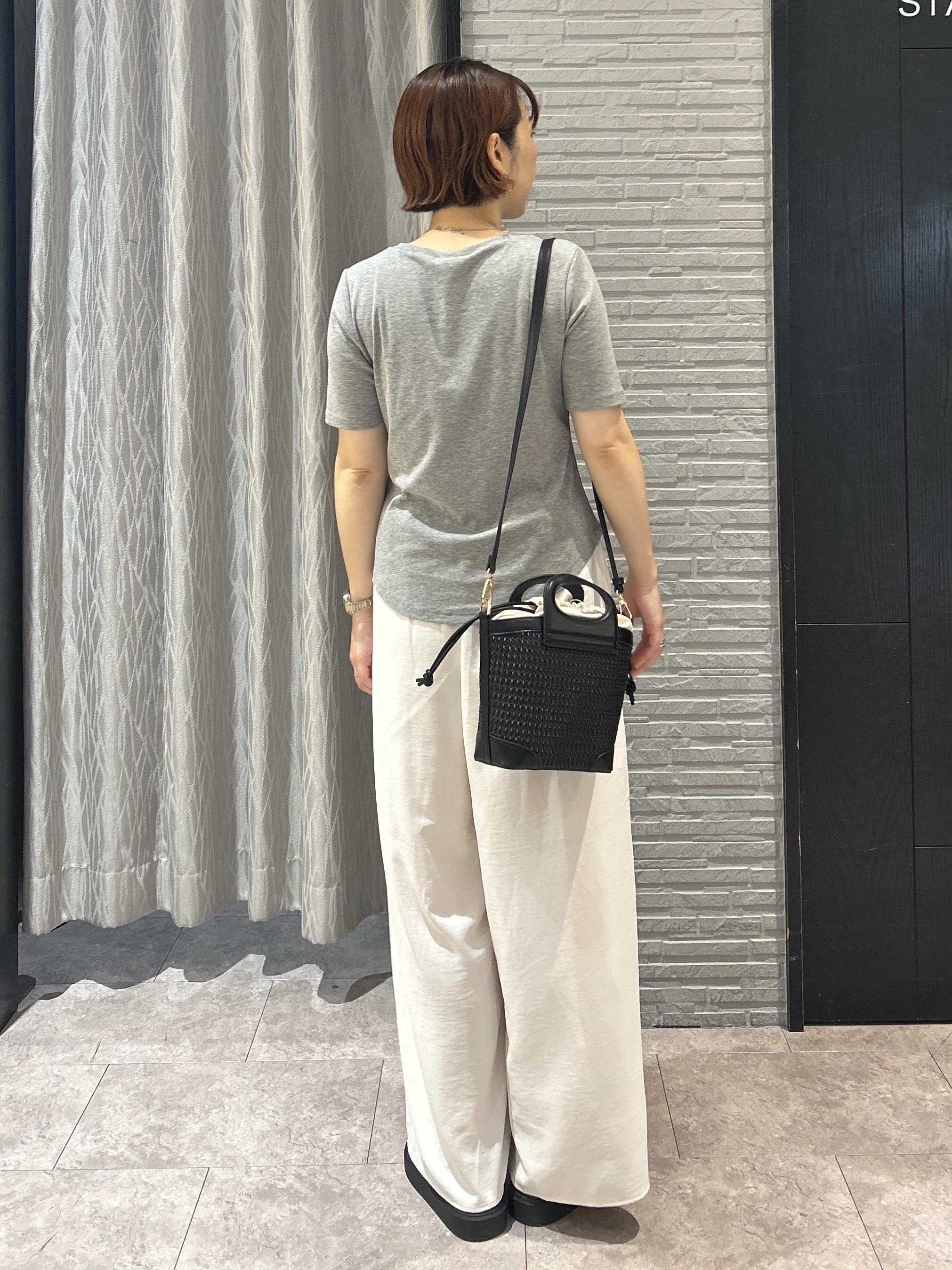 ga_riさんの「THE SHOP TK｜フロントタックカットソー」を使ったコーディネート