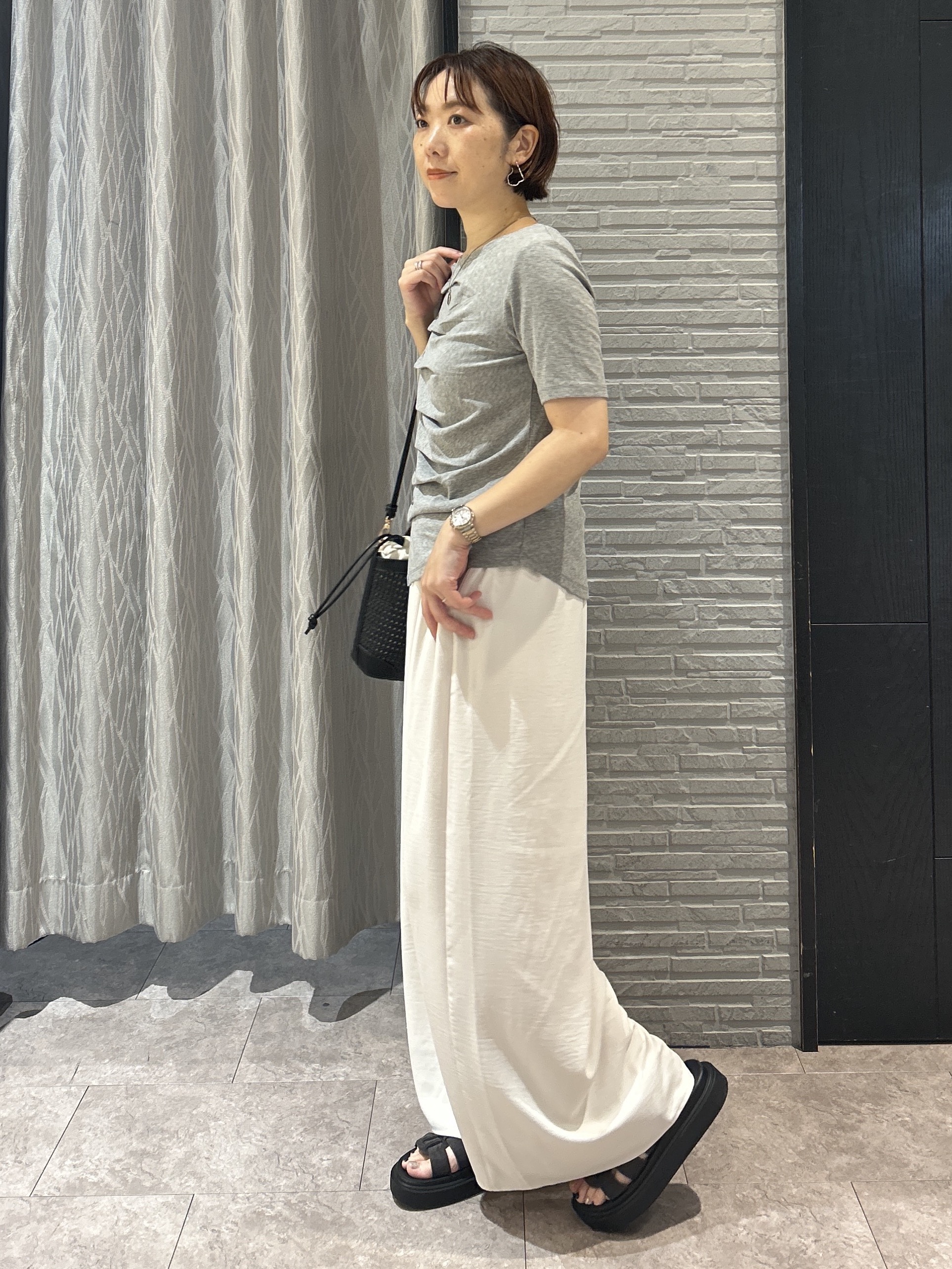 ga_riさんの「THE SHOP TK｜フロントタックカットソー」を使ったコーディネート