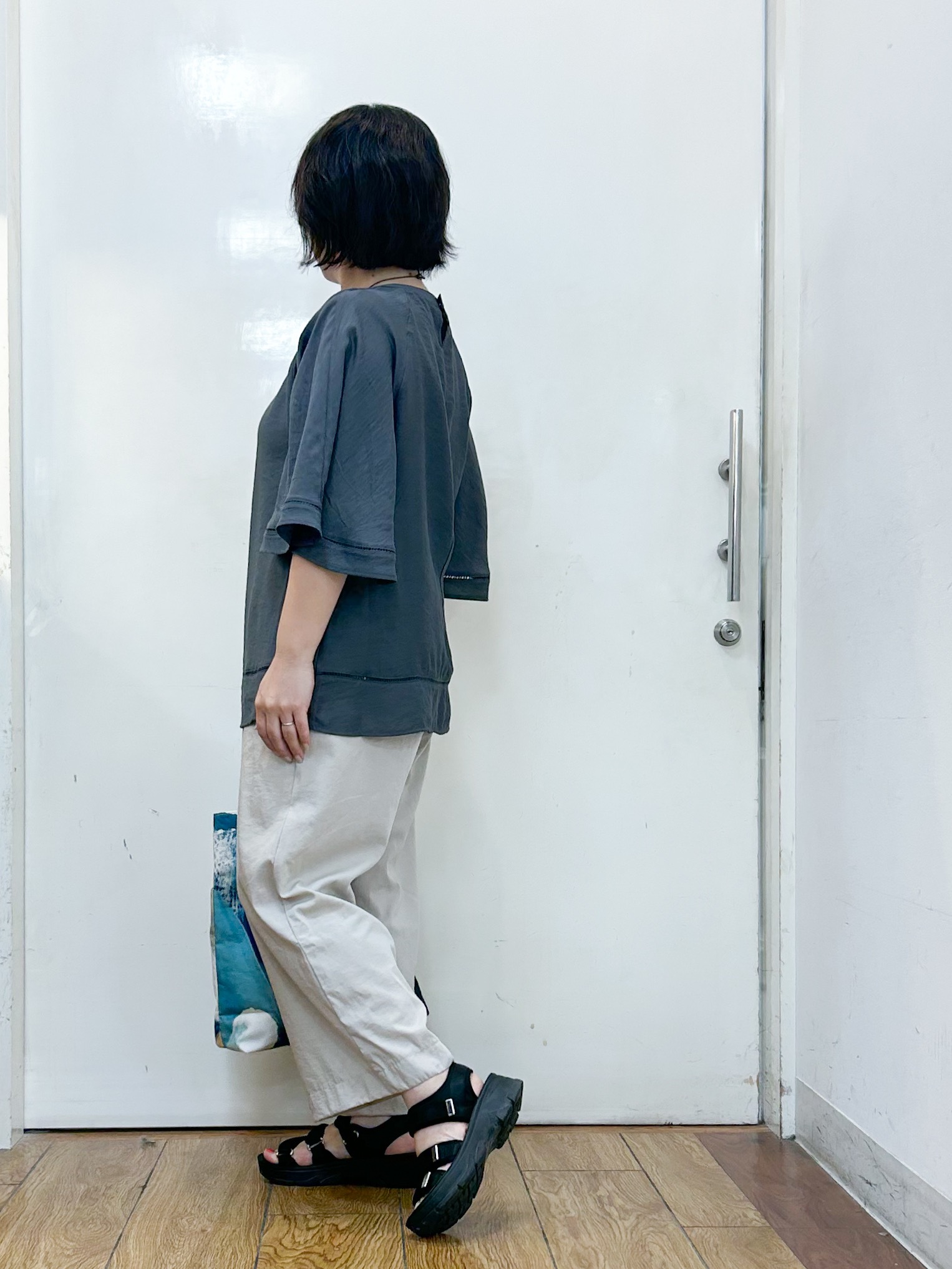 haruさんの「SHOO･LA･RUE｜【ひんやり/S-LL/体型カバー】はしごレースが魅力な スラブポンチョ風ブラウス」を使ったコーディネート
