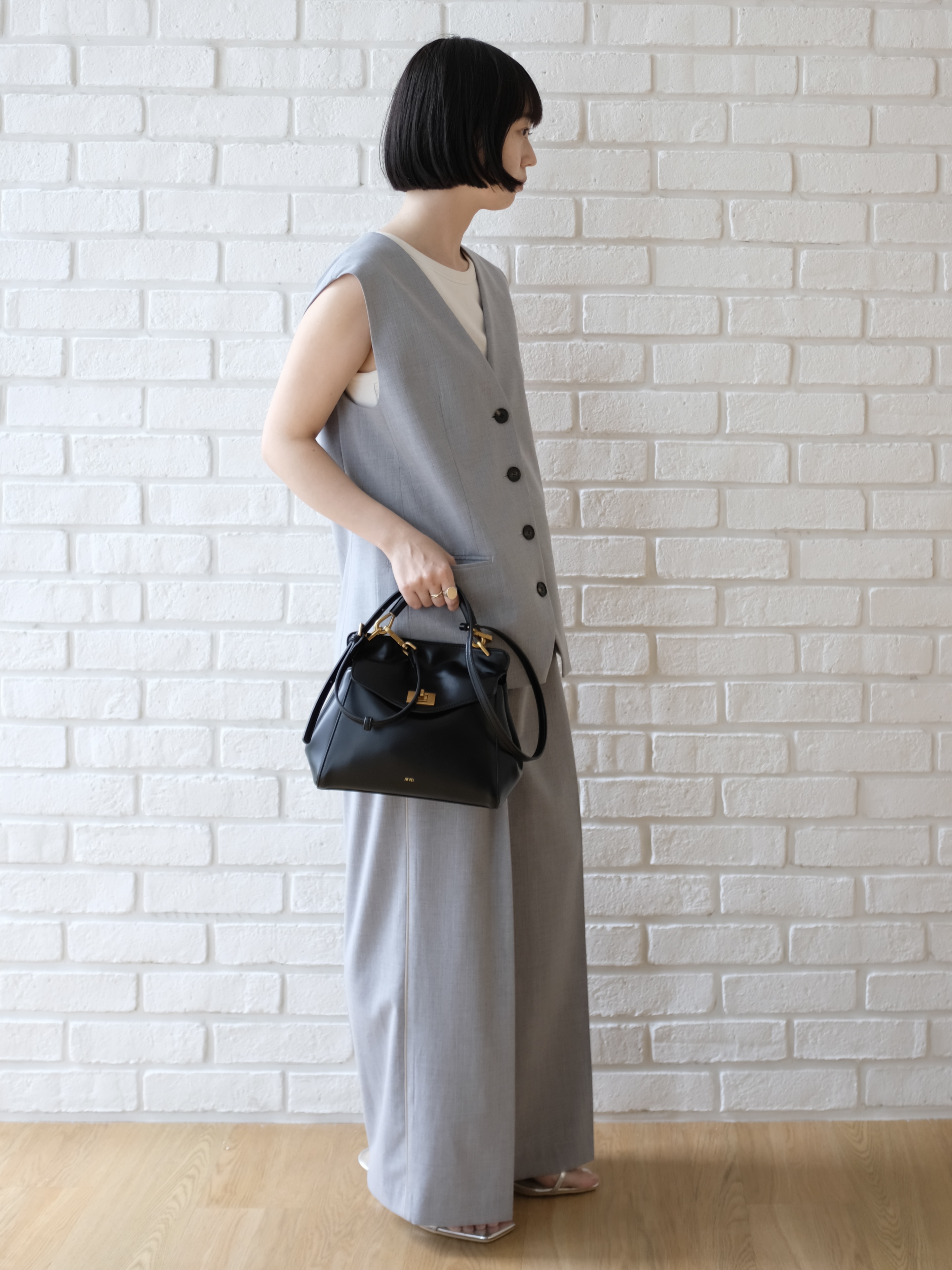 Kishimotoさんの「DRESSTERIOR｜【セットアップ可/ウォッシャブル】セットアップストライプジレ」を使ったコーディネート