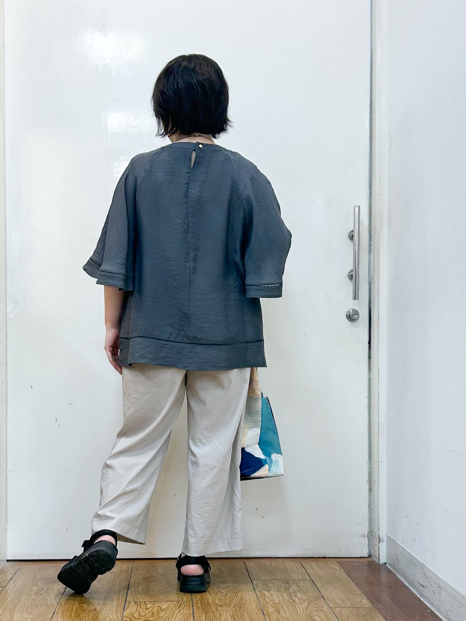 haruさんの「SHOO･LA･RUE｜【ひんやり/S-LL/体型カバー】はしごレースが魅力な スラブポンチョ風ブラウス」を使ったコーディネート
