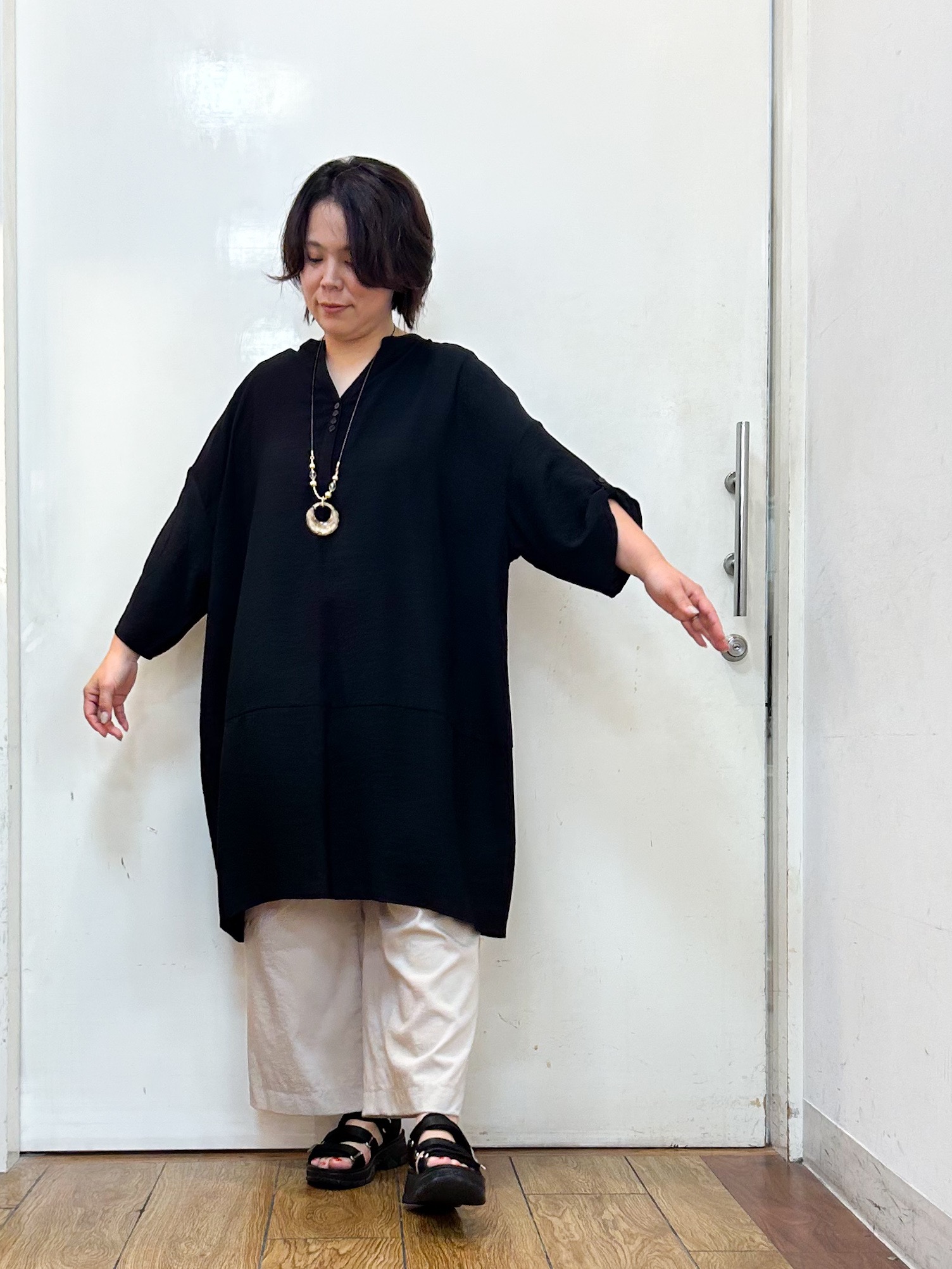haruさんの「SHOO･LA･RUE｜【ひんやり/S-LL/洗濯機可】体型カバーにも ゆるっとリラックスチュニック」を使ったコーディネート