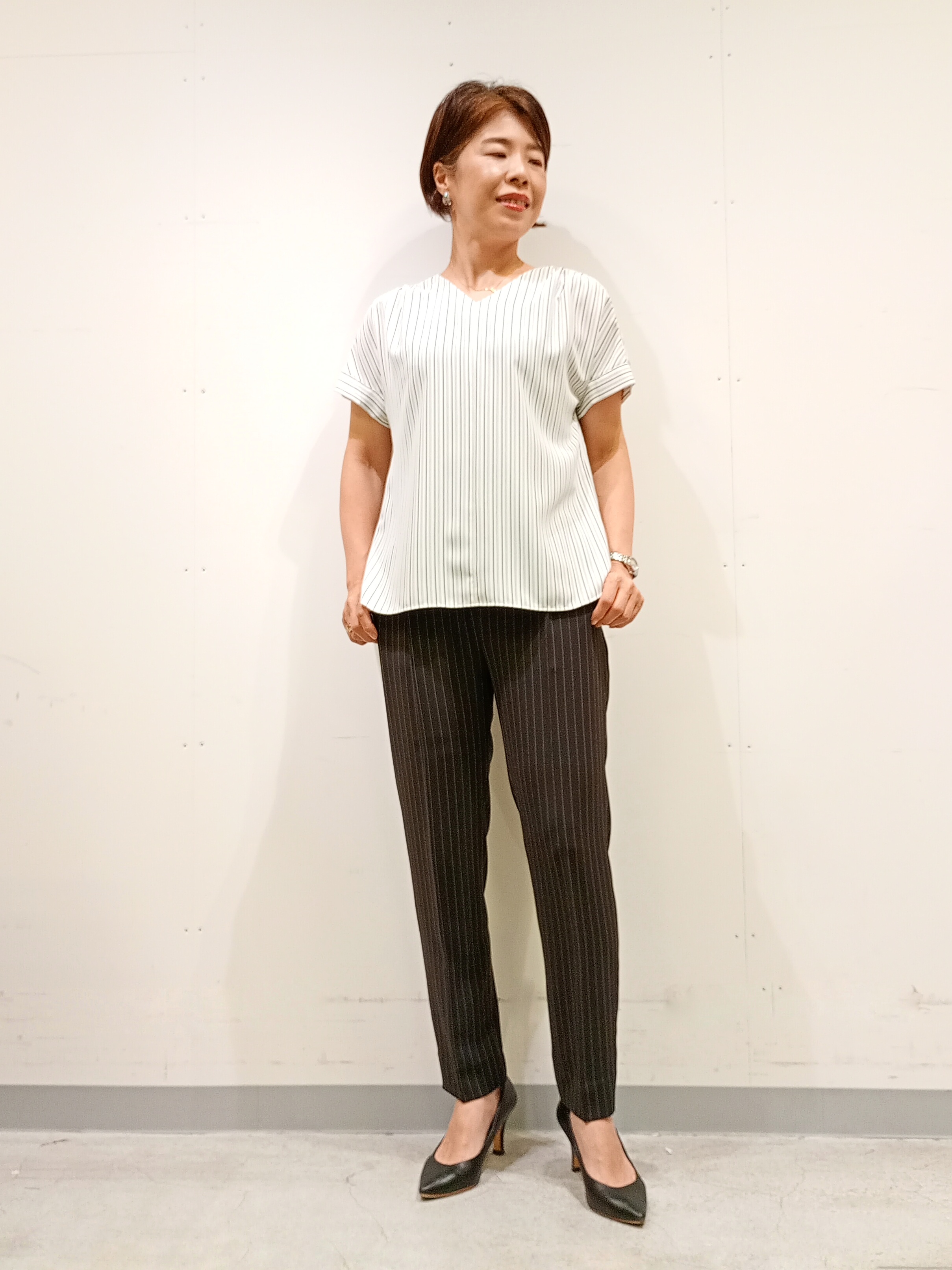 Kさんの「INDIVI｜【清涼感／UVケア／接触冷感】Vネックストライプブラウス」を使ったコーディネート