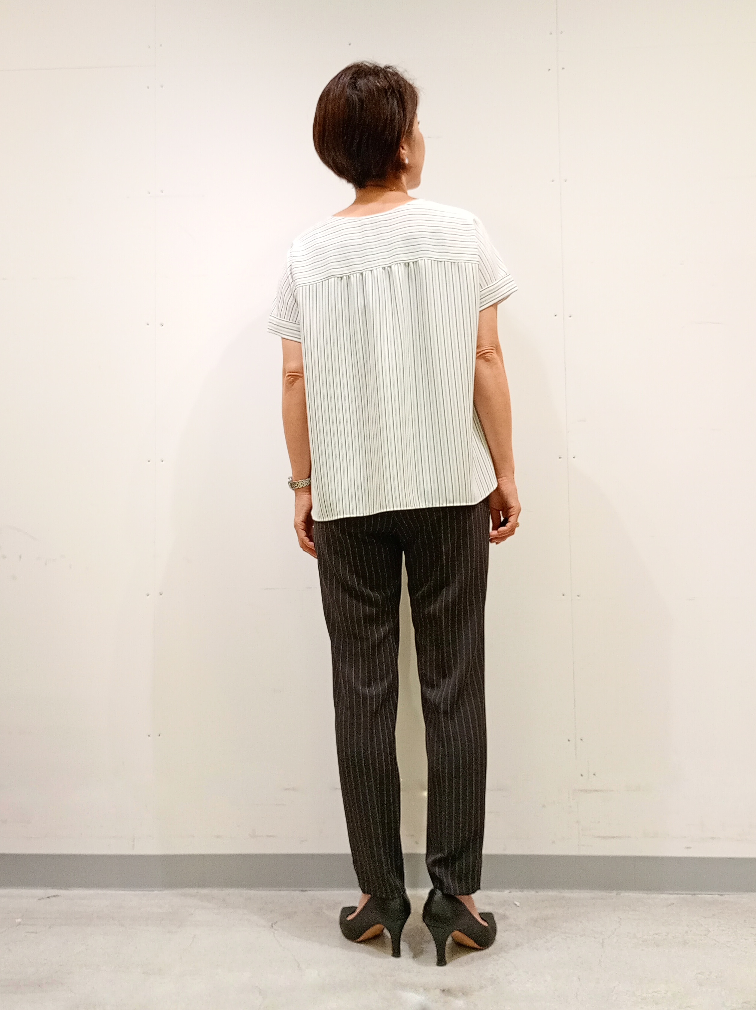 Kさんの「INDIVI｜【清涼感／UVケア／接触冷感】Vネックストライプブラウス」を使ったコーディネート