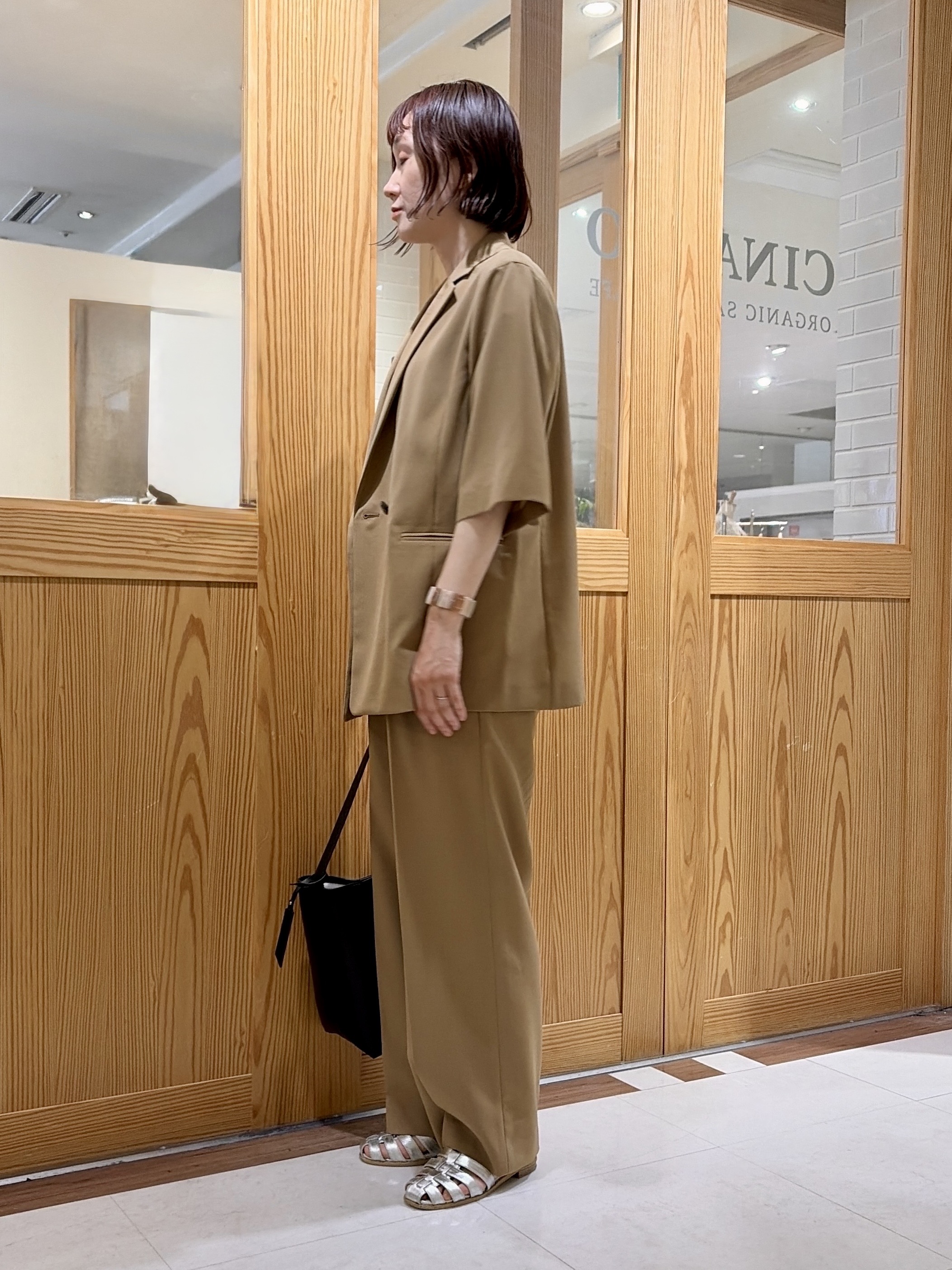 ゆうさんの「UNTITLED｜【セットアップ可/UVカット/通気性】エアリークール半袖ジャケット」を使ったコーディネート