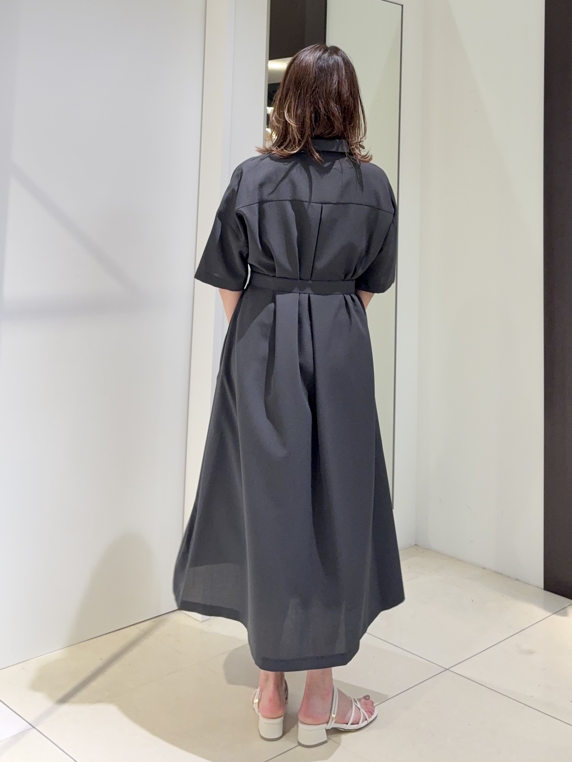 tomoさんの「UNTITLED｜【UVカット/接触冷感/通気性】エアリークールワンピース」を使ったコーディネート