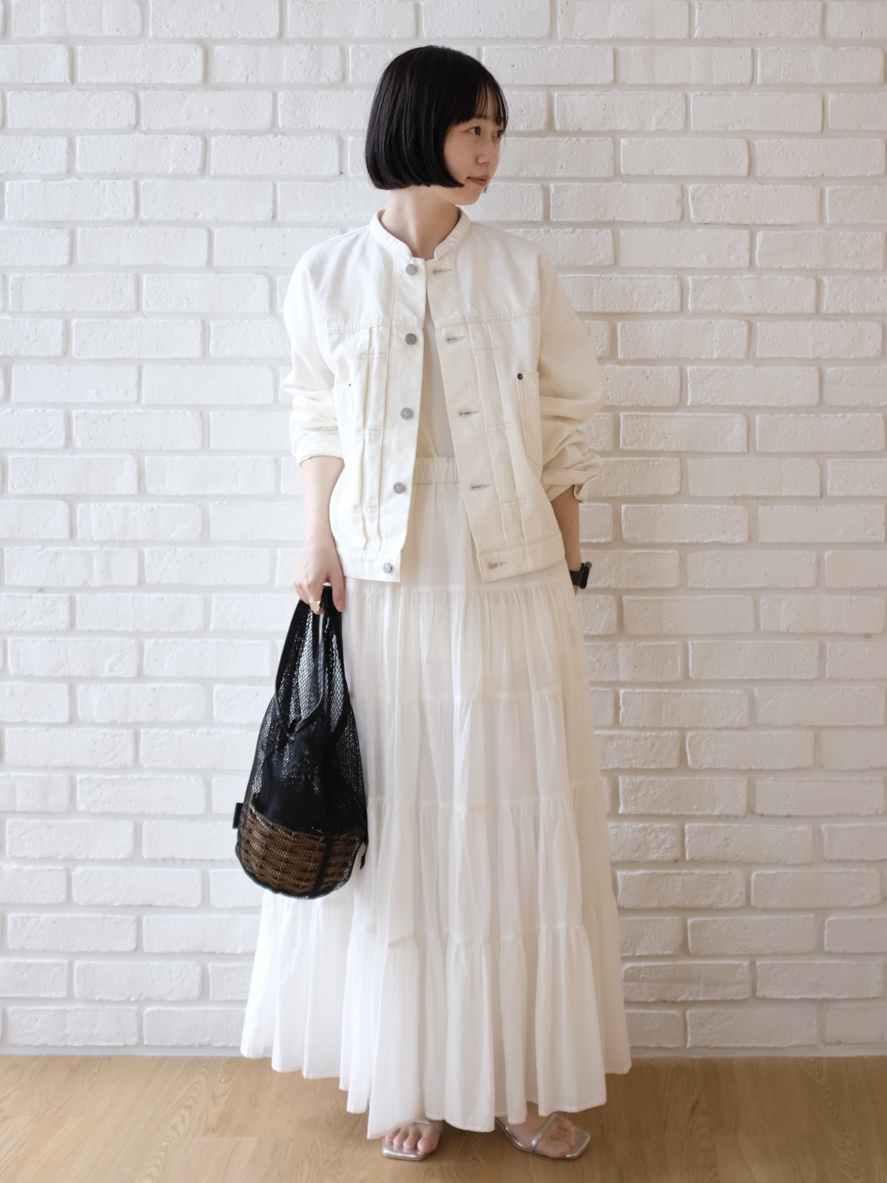 Kishimotoさんの「DRESSTERIOR｜【ウォッシャブル】バンドカラー ホワイトＧジャン」を使ったコーディネート