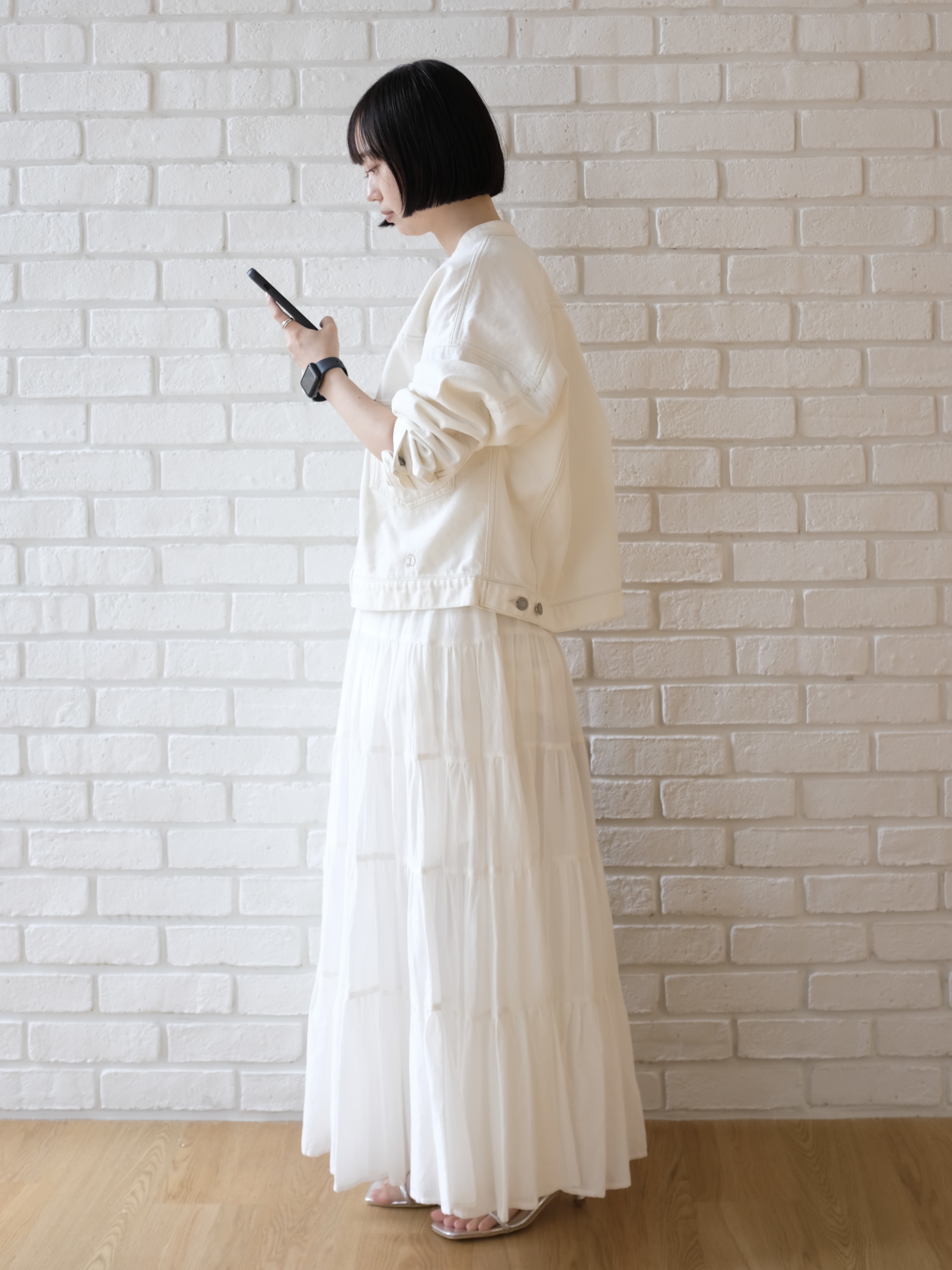Kishimotoさんの「DRESSTERIOR｜【ウォッシャブル】バンドカラー ホワイトＧジャン」を使ったコーディネート