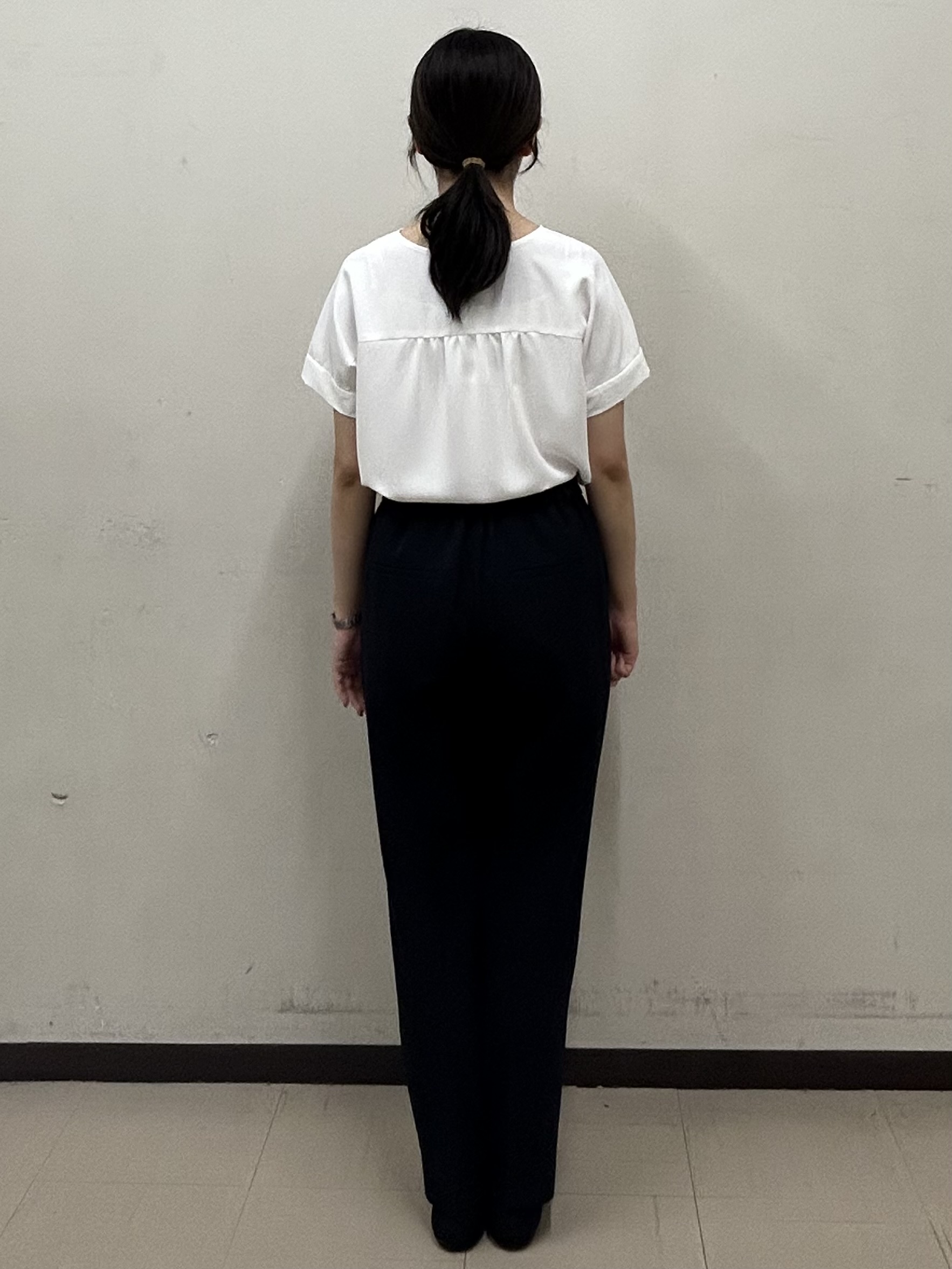 noeさんの「INDIVI｜【清涼感／UVケア／接触冷感】Vネックストライプブラウス」を使ったコーディネート