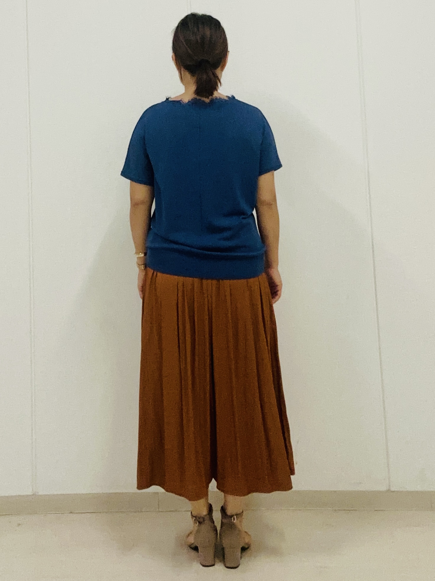 haseさんの「Reflect｜【二の腕カバー／手洗い可】ネックレース フレンチスリーブニット」を使ったコーディネート