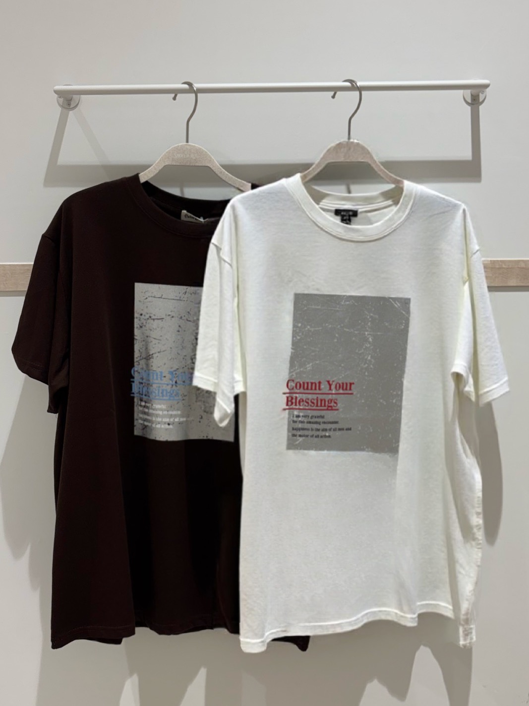 donpiさんの「SHOO･LA･RUE｜【ひんやり/S-LL】選べる4柄　デイリー使いにぴったりな 大人の頼れるTシャツ」を使ったコーディネート