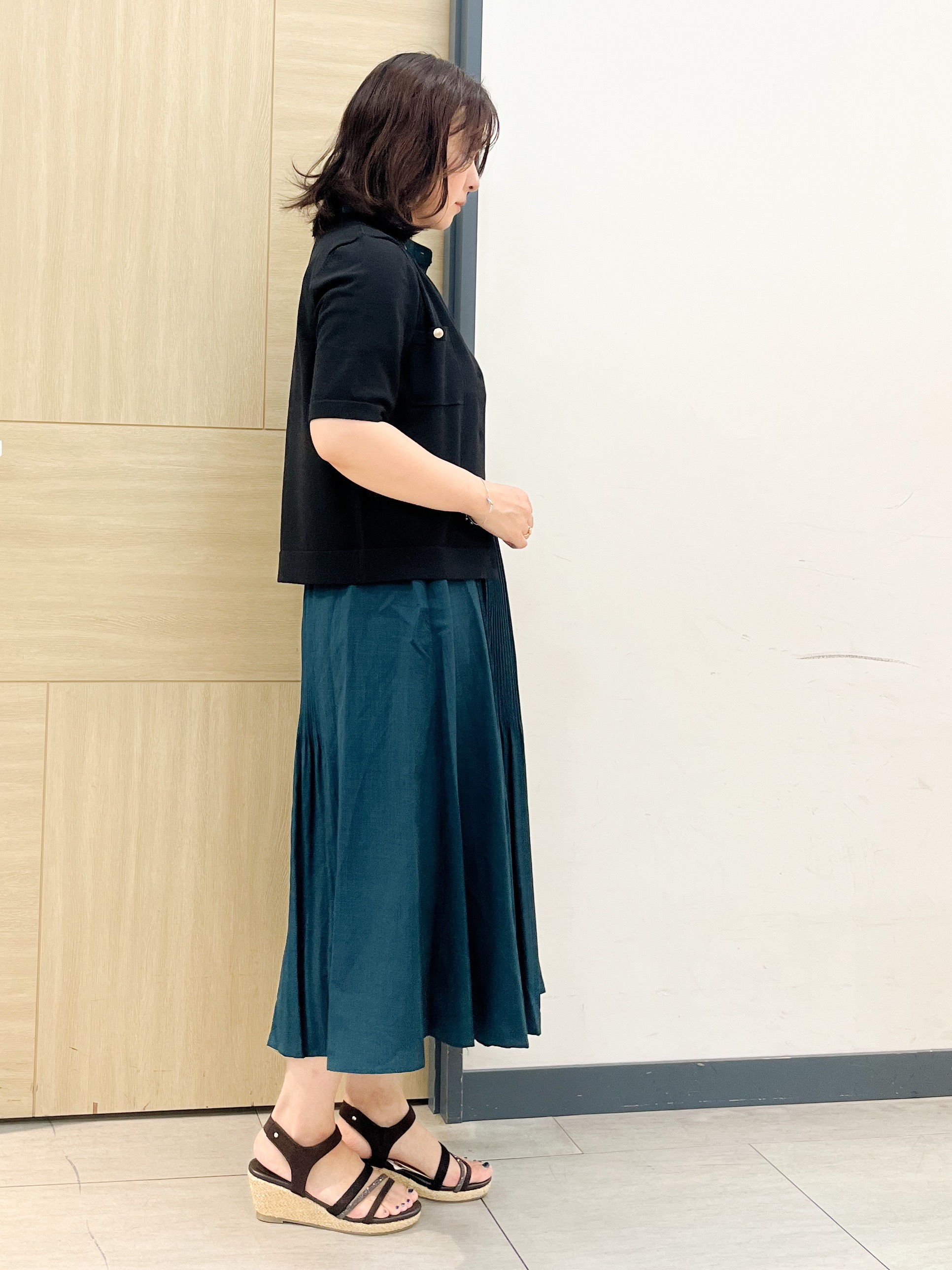 YOさんの「grove｜【低身長さんも選べる着丈・洗濯機◎】プリーツベルトワンピース」を使ったコーディネート