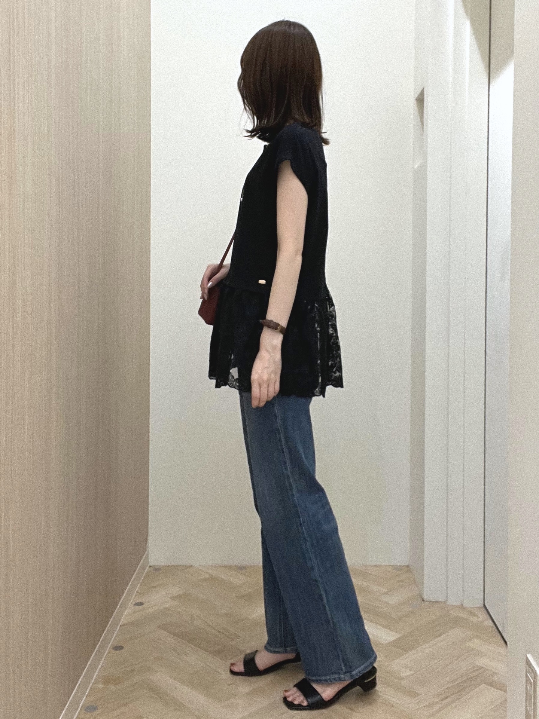  おまつさんの「grove｜【体型カバー】刺繍チュールレースドッキングカットソー」を使ったコーディネート