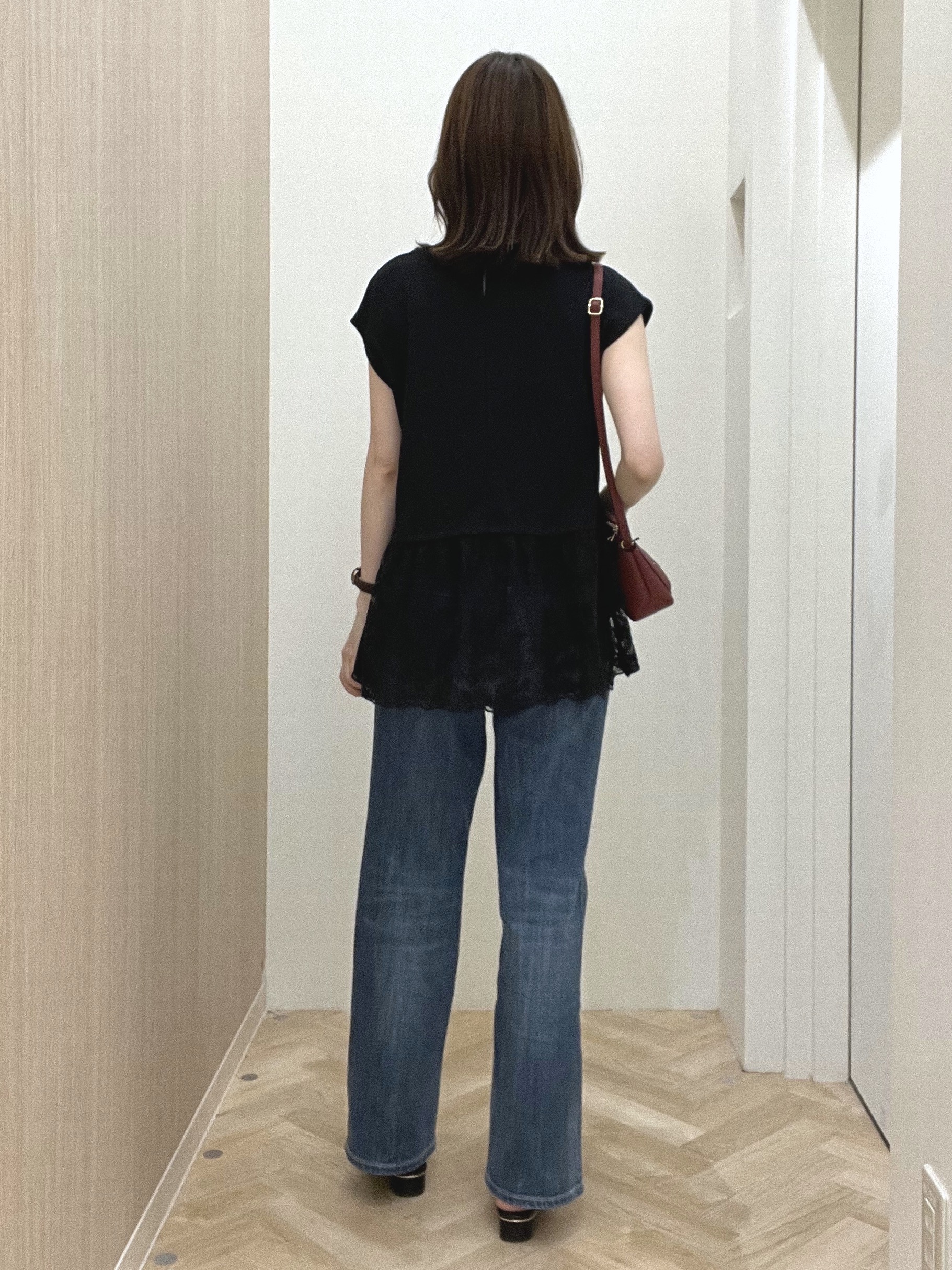  おまつさんの「grove｜【体型カバー】刺繍チュールレースドッキングカットソー」を使ったコーディネート