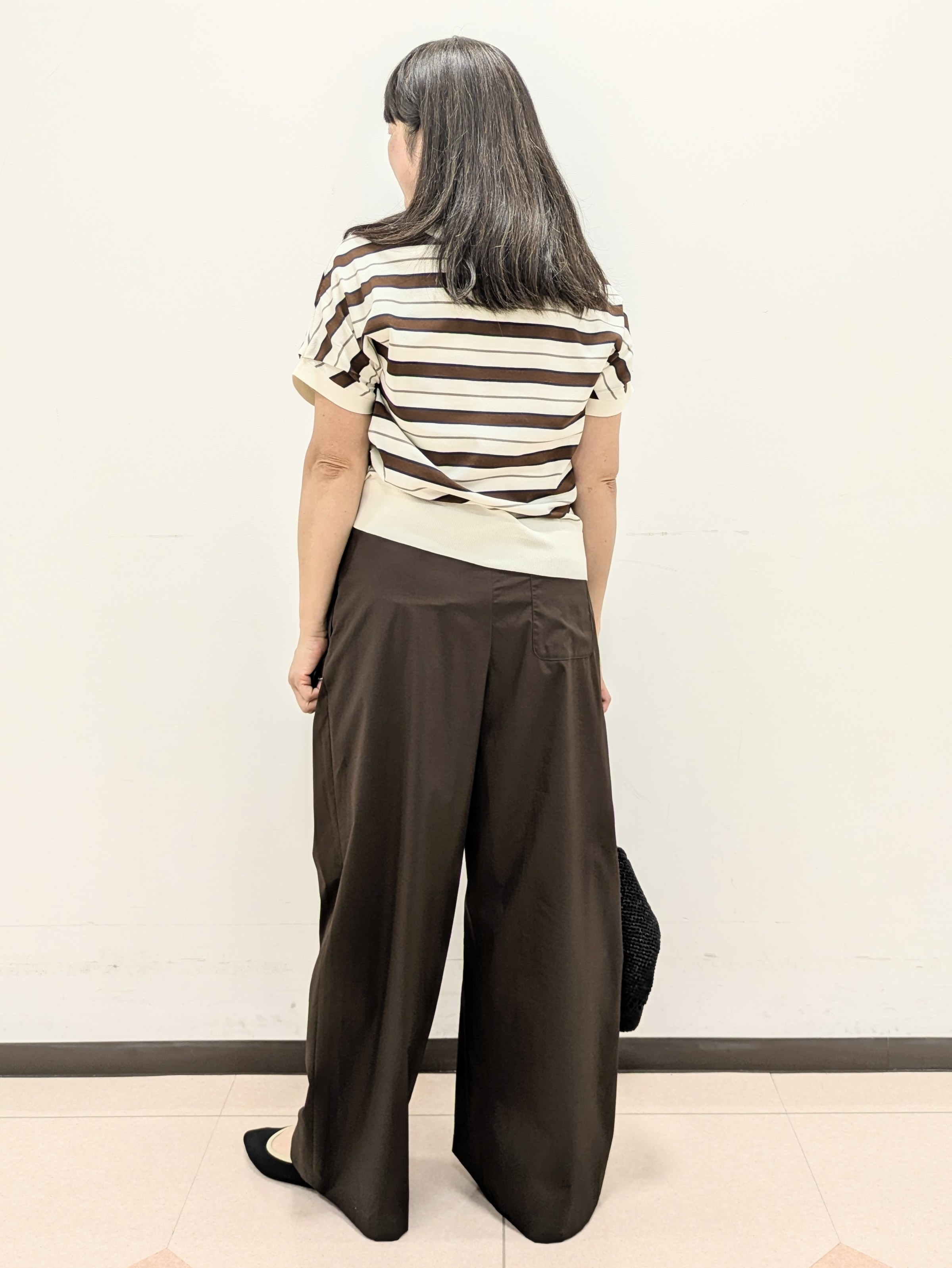 ともさんの「UNTITLED｜【肌に張り付かない/前後2WAY】ドライタッチコットンプルオーバー」を使ったコーディネート