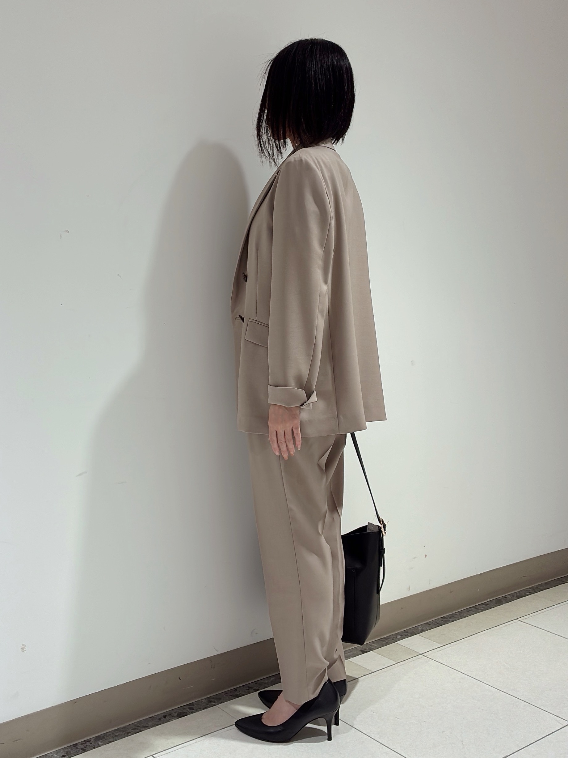 環さんの「UNTITLED｜【新色追加/セットアップ可】エアリー ダブルブレストジャケット」を使ったコーディネート