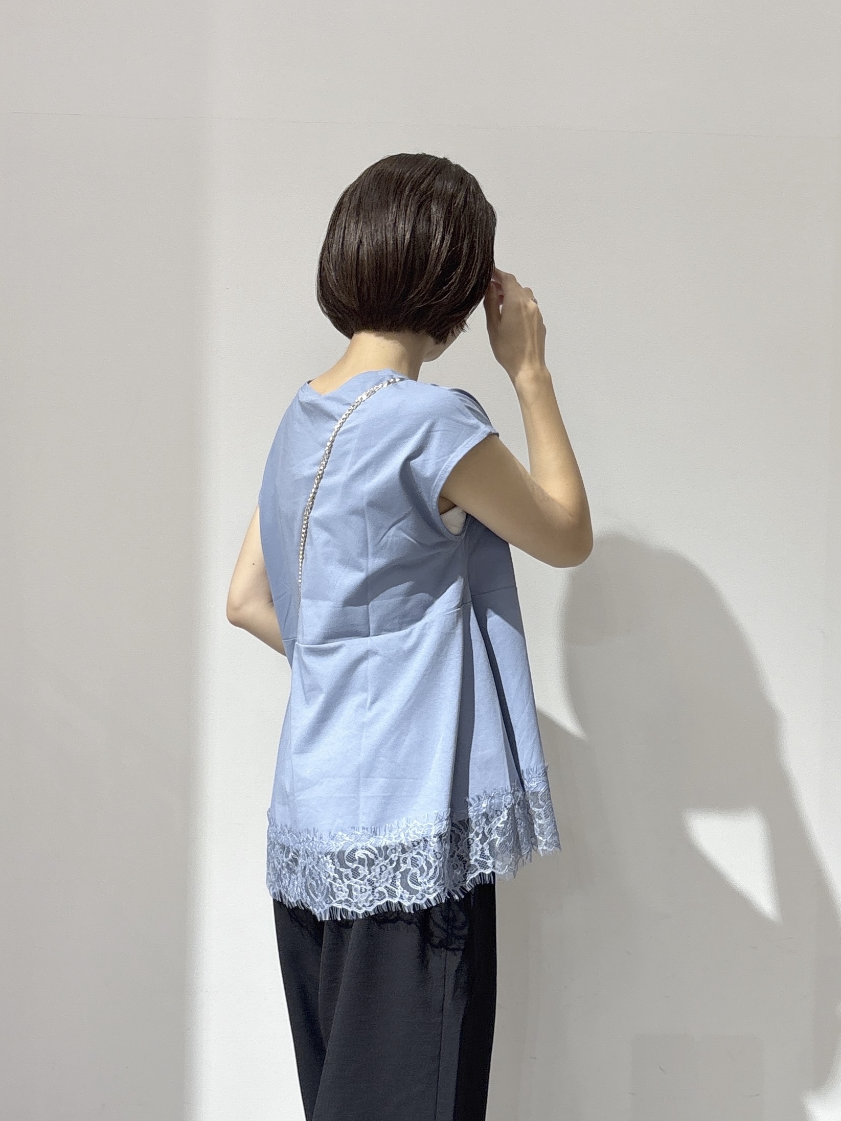 NAKAさんの「OPAQUE.CLIP｜裾レースペプラムカットソー【洗濯機OK】」を使ったコーディネート