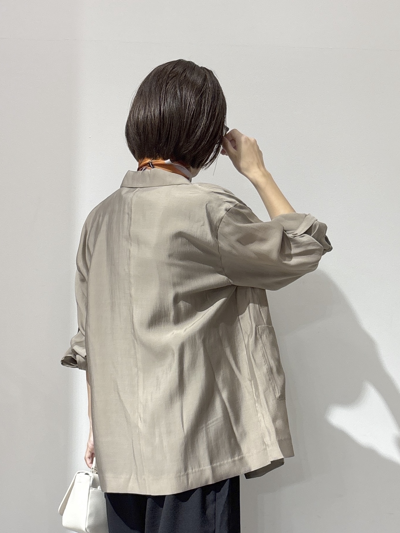 NAKAさんの「OPAQUE.CLIP｜2WAYスリーブ シアーテーラードジャケット【洗濯機OK】」を使ったコーディネート
