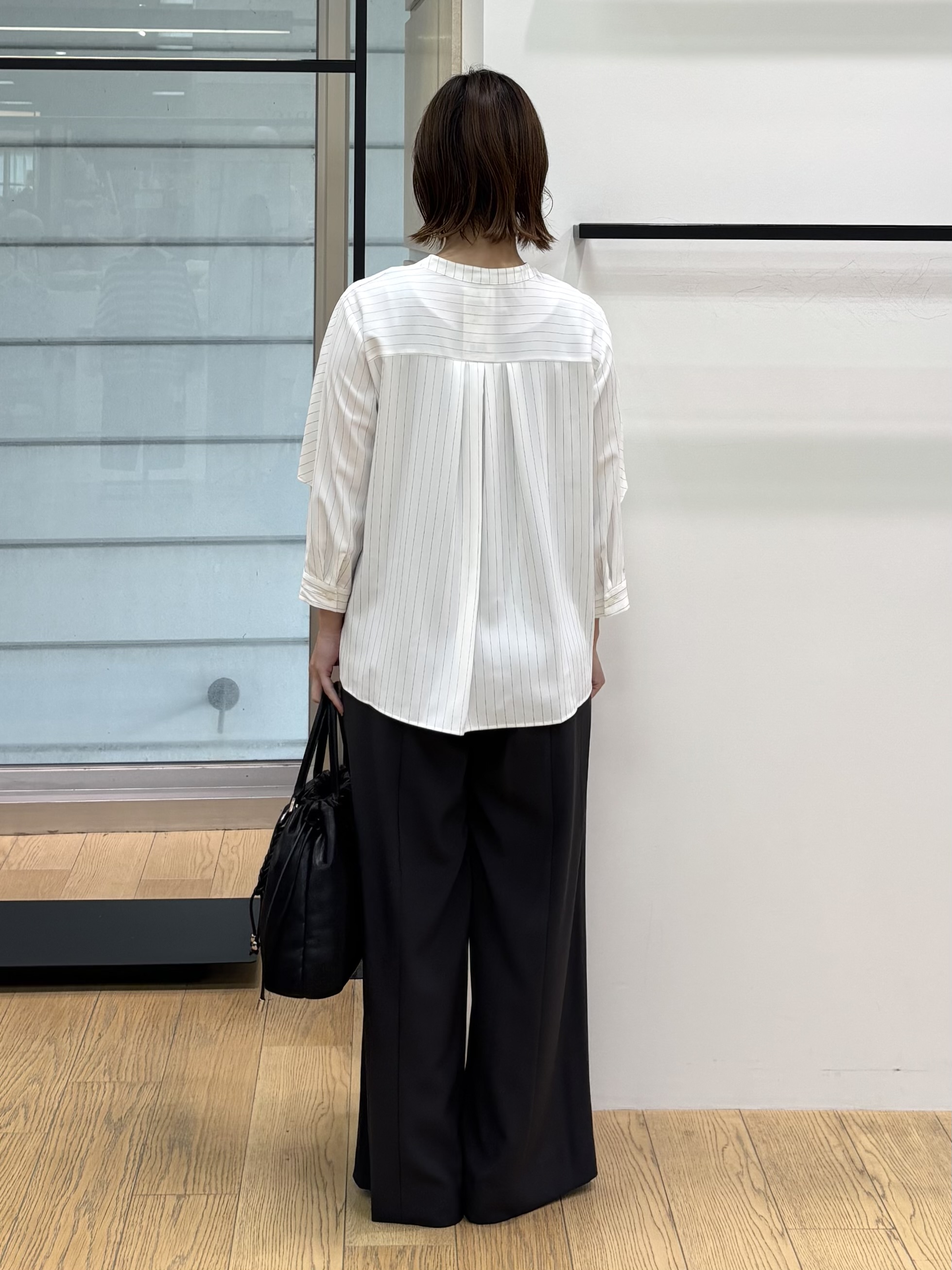 asamiさんの「INDIVI｜【新作登場！着る日傘】 ケープ風ブラウス」を使ったコーディネート