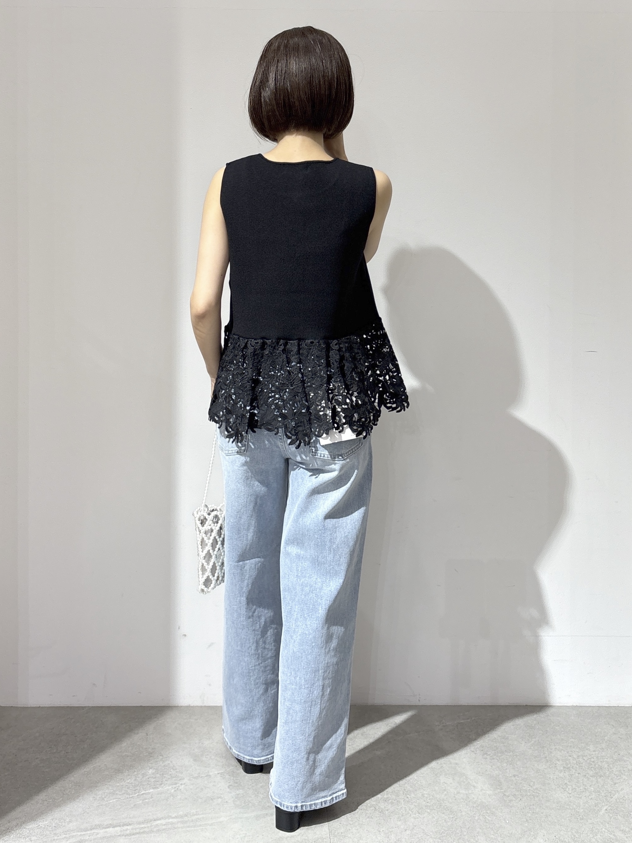 NAKAさんの「OPAQUE.CLIP｜レース切り替えニットジレ【洗濯機OK／抗ピル】」を使ったコーディネート
