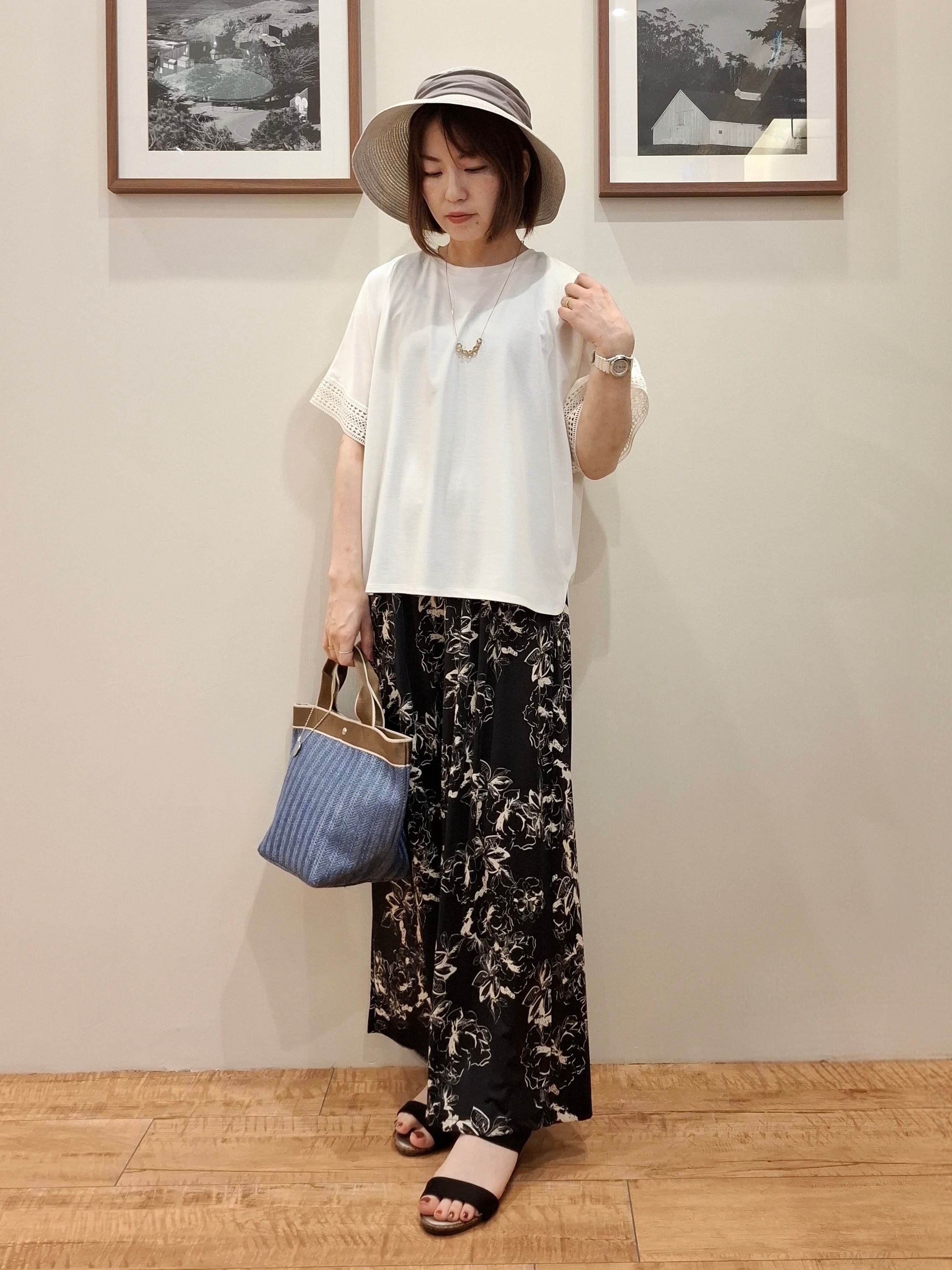 まあるさんの「SHOO･LA･RUE｜【ひんやり/UV/体型カバー】ヒップ周りが隠せる ひんやりお袖レースTシャツ」を使ったコーディネート