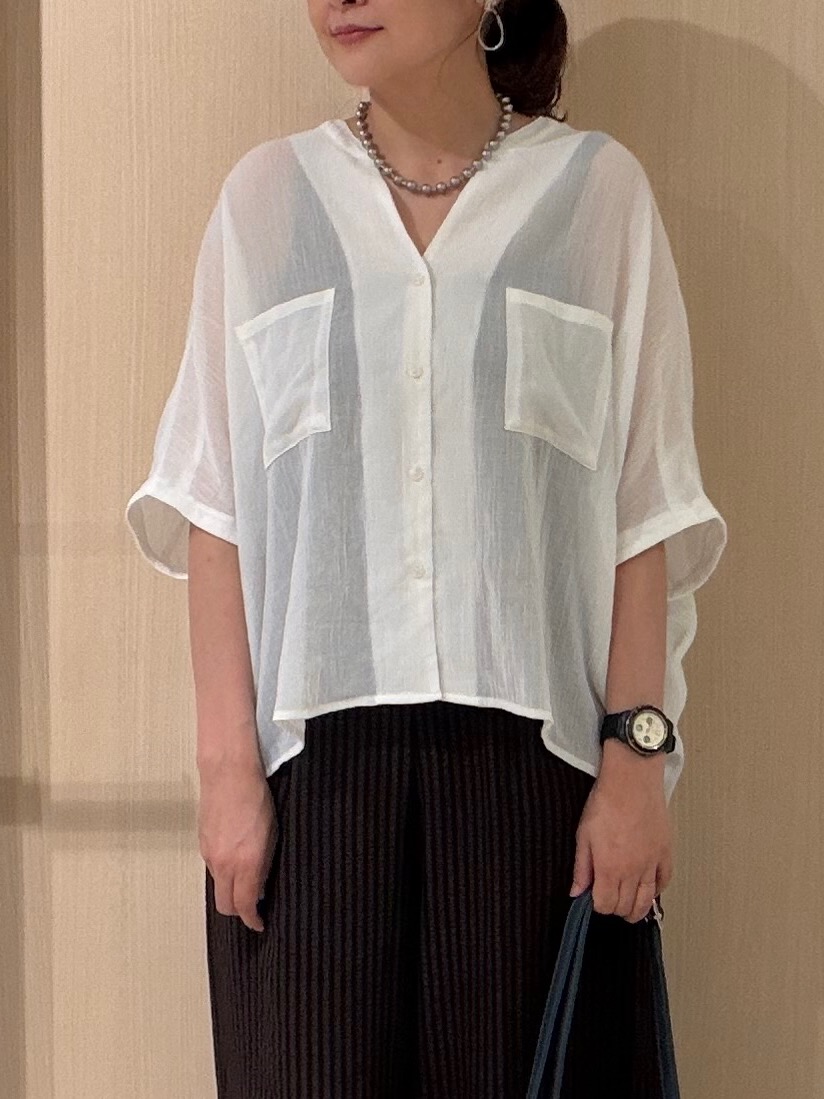 funafunaさんの「SHOO･LA･RUE｜【洗濯機可/選べる6色】程よいシアー感が涼し気 ゆったりワッシャードルマンブラウス」を使ったコーディネート
