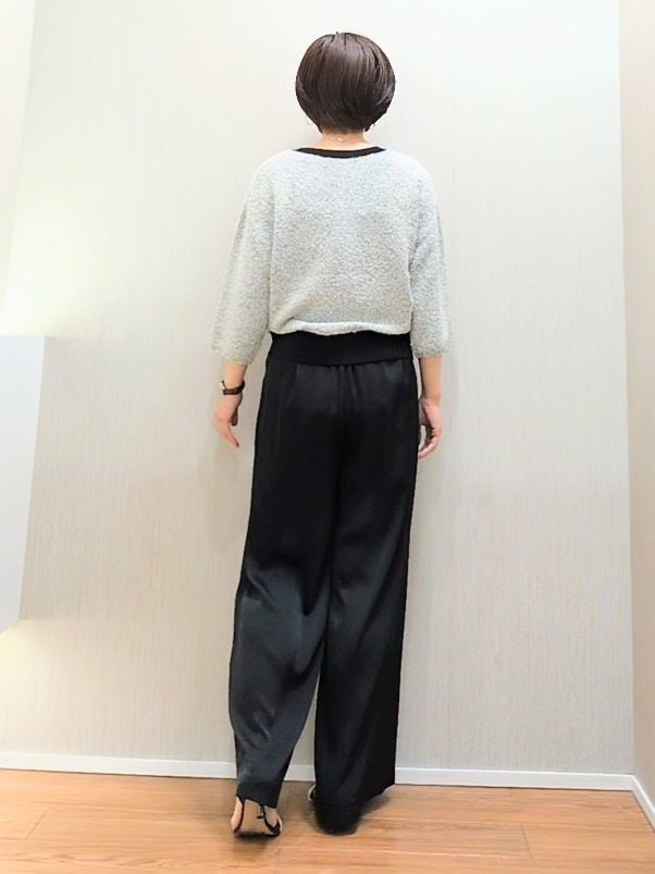 ミズタさんの「UNTITLED｜【前後2WAY】コットン混カールプルオーバー」を使ったコーディネート