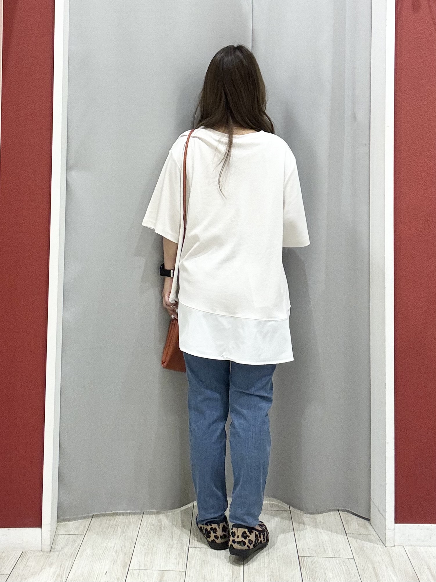 shioさんの「SHOO･LA･RUE｜【洗濯機可/S-LL】配色シフォン襟でサマ見え 上品シアーカーディガン」を使ったコーディネート