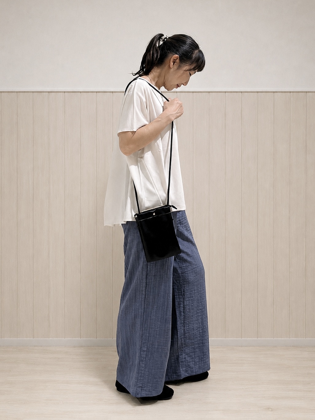 まつみさんの「SHOO･LA･RUE｜【洗濯機可/S-LL】後ろ姿も映える 異素材ドッキングトップス」を使ったコーディネート