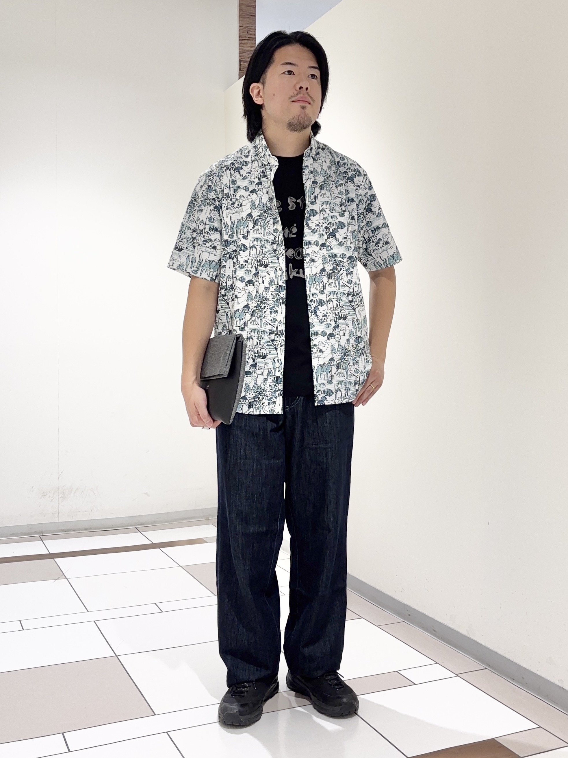 及川さんの「TAKEO KIKUCHI｜【日本製】JFP DotAir（R）リゾートプリント半袖シャツ」を使ったコーディネート