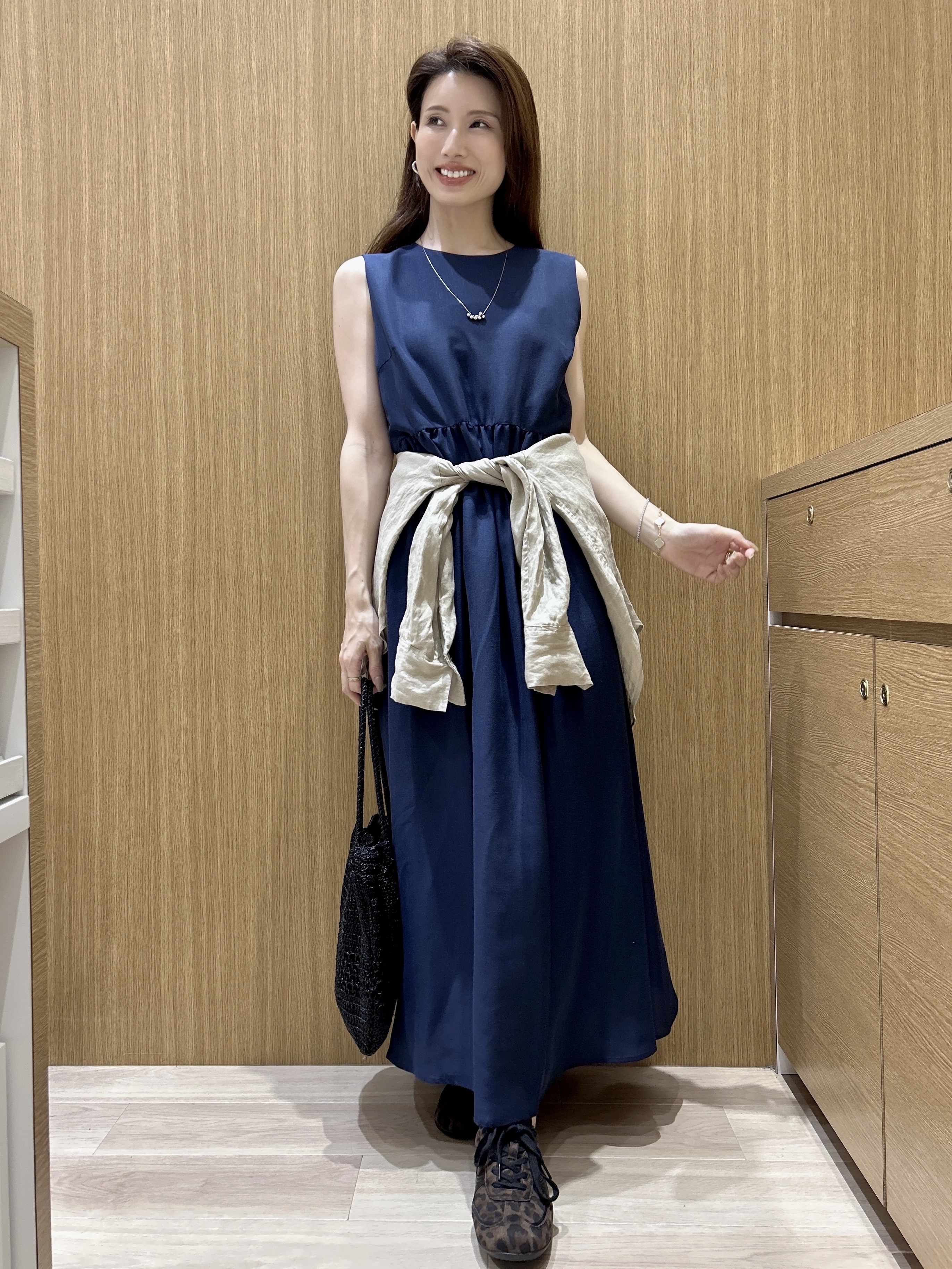 maiさんの「OPAQUE.CLIP｜【接触冷感】麻混シアーノースリーブワンピース《洗濯機OK》」を使ったコーディネート
