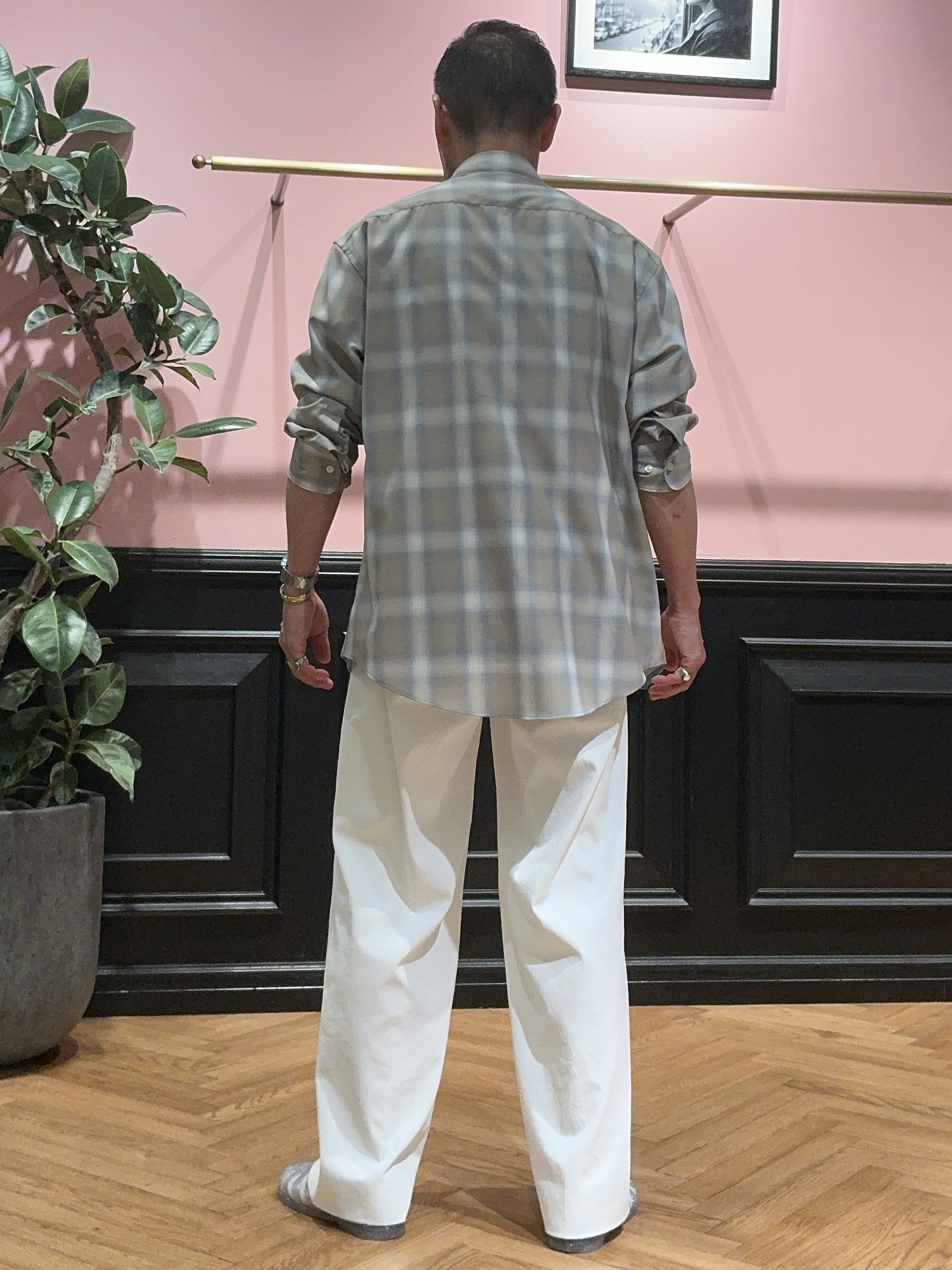 torigoeさんの「DRESSTERIOR｜【接触冷感／UVカット／抗菌防臭／しわ防止】クールデオドラント ロゴTシャツ」を使ったコーディネート