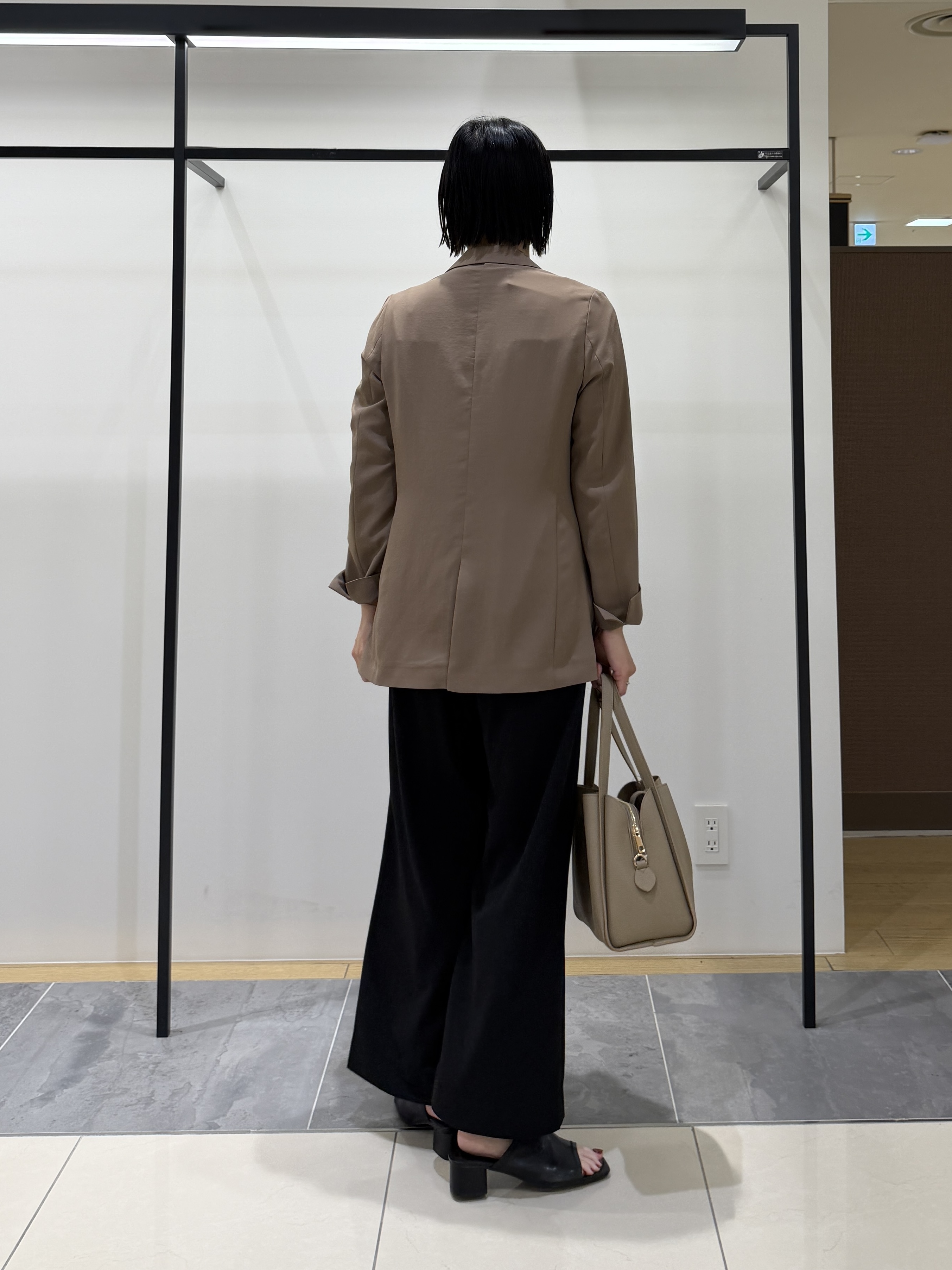 shihoさんの「INDIVI｜【新作登場！着る日傘】 ダブルジャケット」を使ったコーディネート
