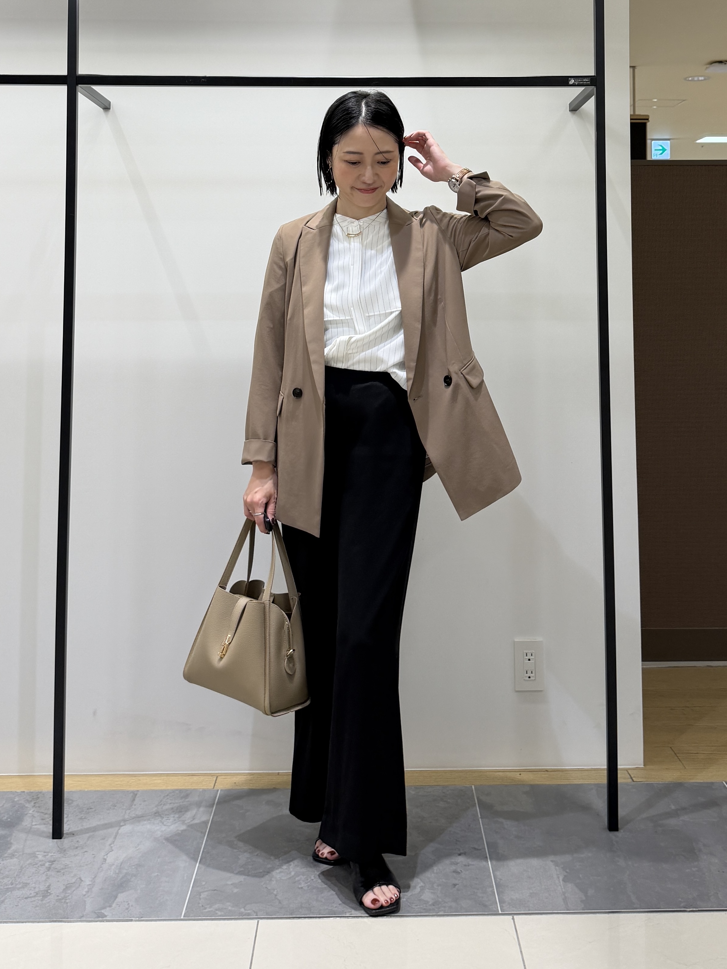 shihoさんの「INDIVI｜【新作登場！着る日傘】 ダブルジャケット」を使ったコーディネート