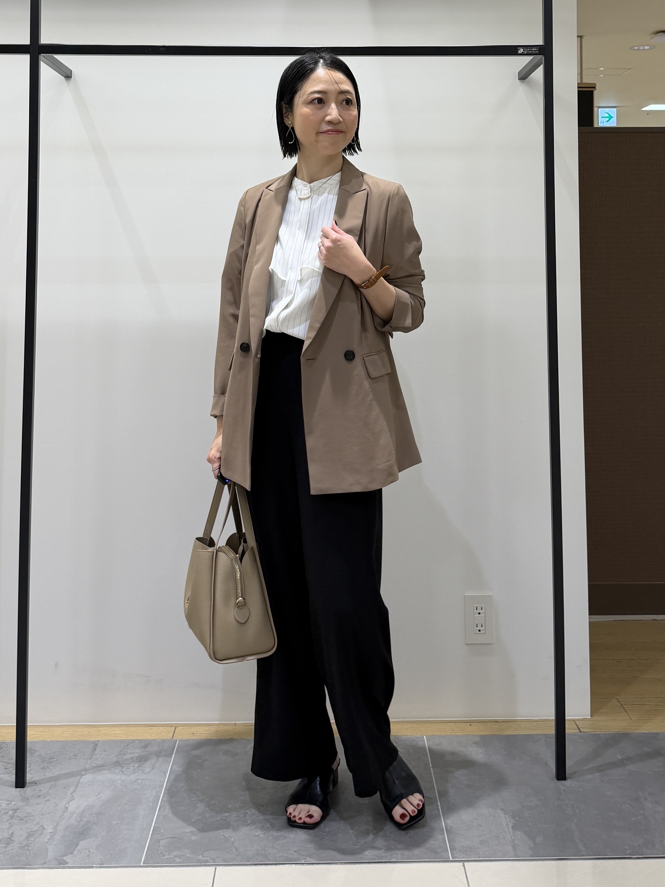 shihoさんの「INDIVI｜【新作登場！着る日傘】 ダブルジャケット」を使ったコーディネート