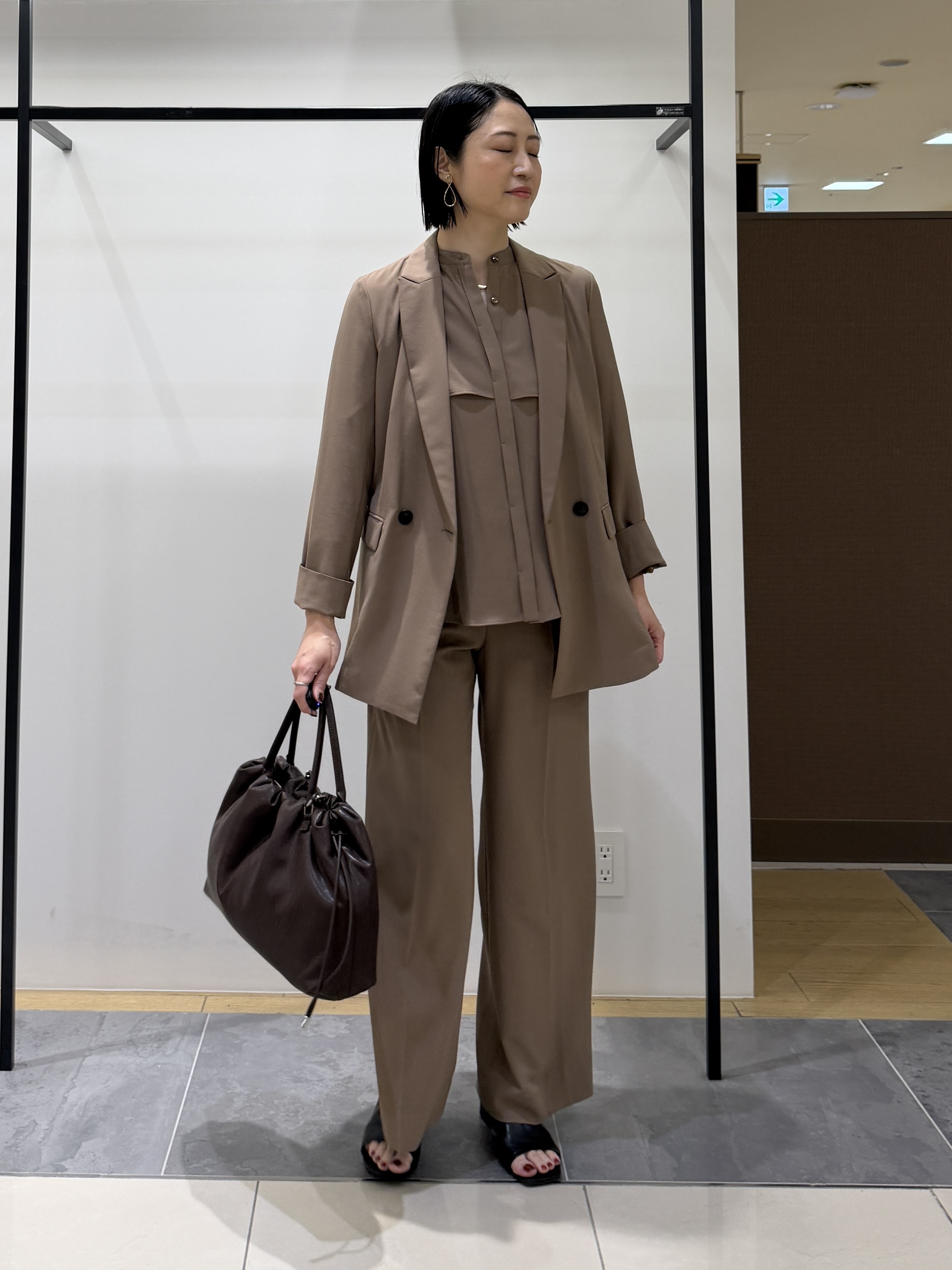 shihoさんの「INDIVI｜【新作登場！着る日傘】 ダブルジャケット」を使ったコーディネート