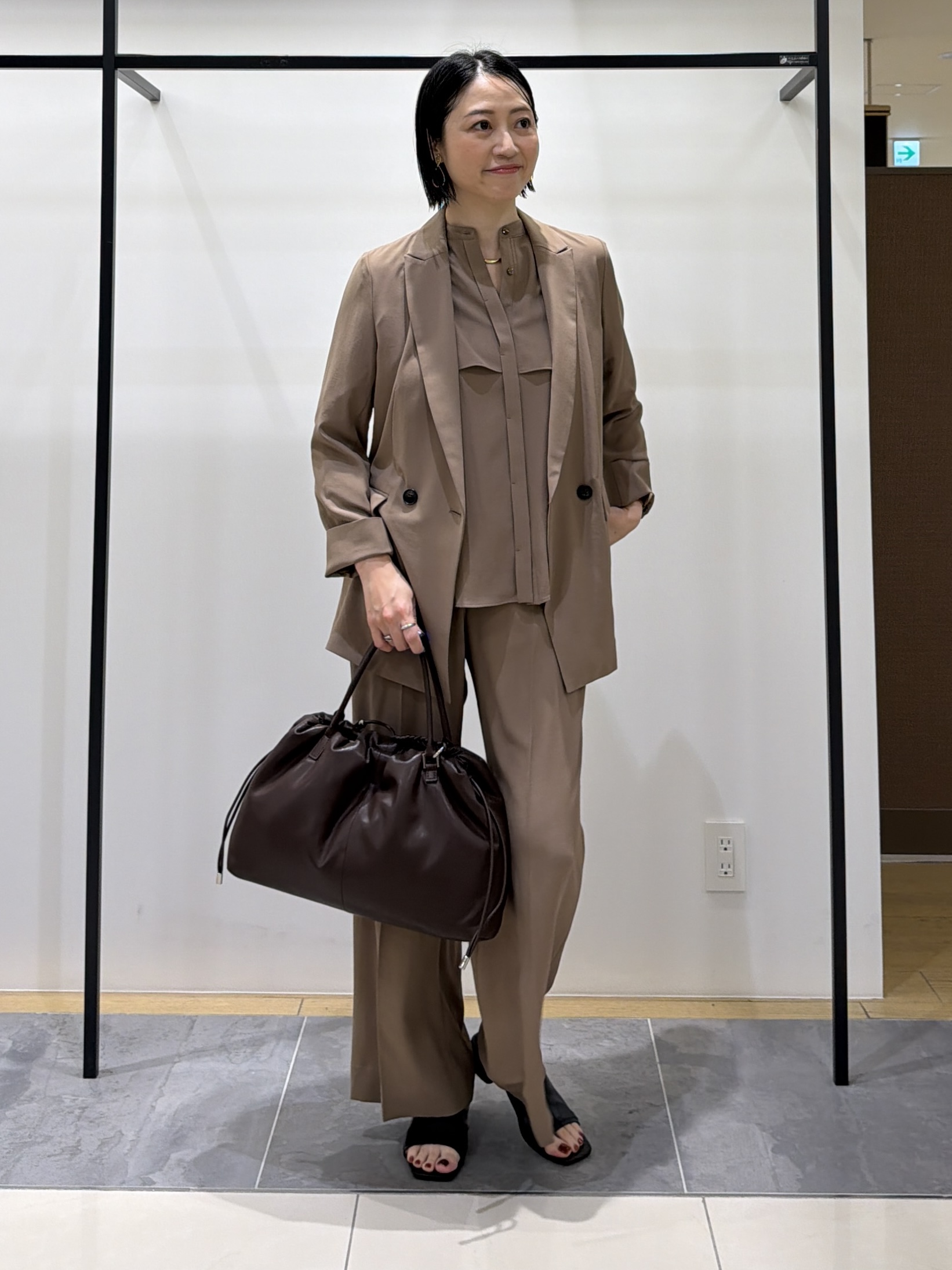 shihoさんの「INDIVI｜【新作登場！着る日傘】 ダブルジャケット」を使ったコーディネート