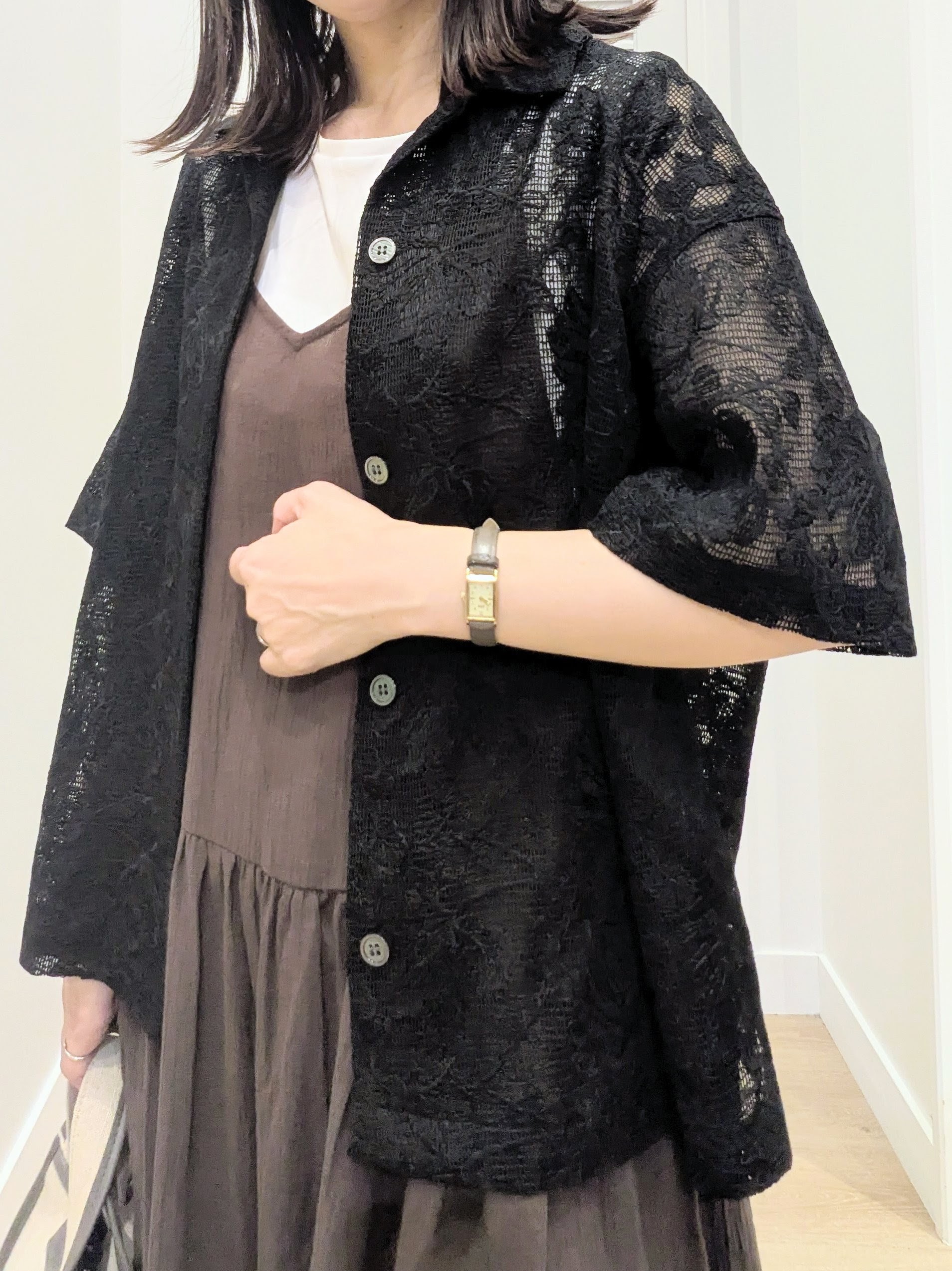 enさんの「Dessin｜カラミレース 開襟シャツ」を使ったコーディネート