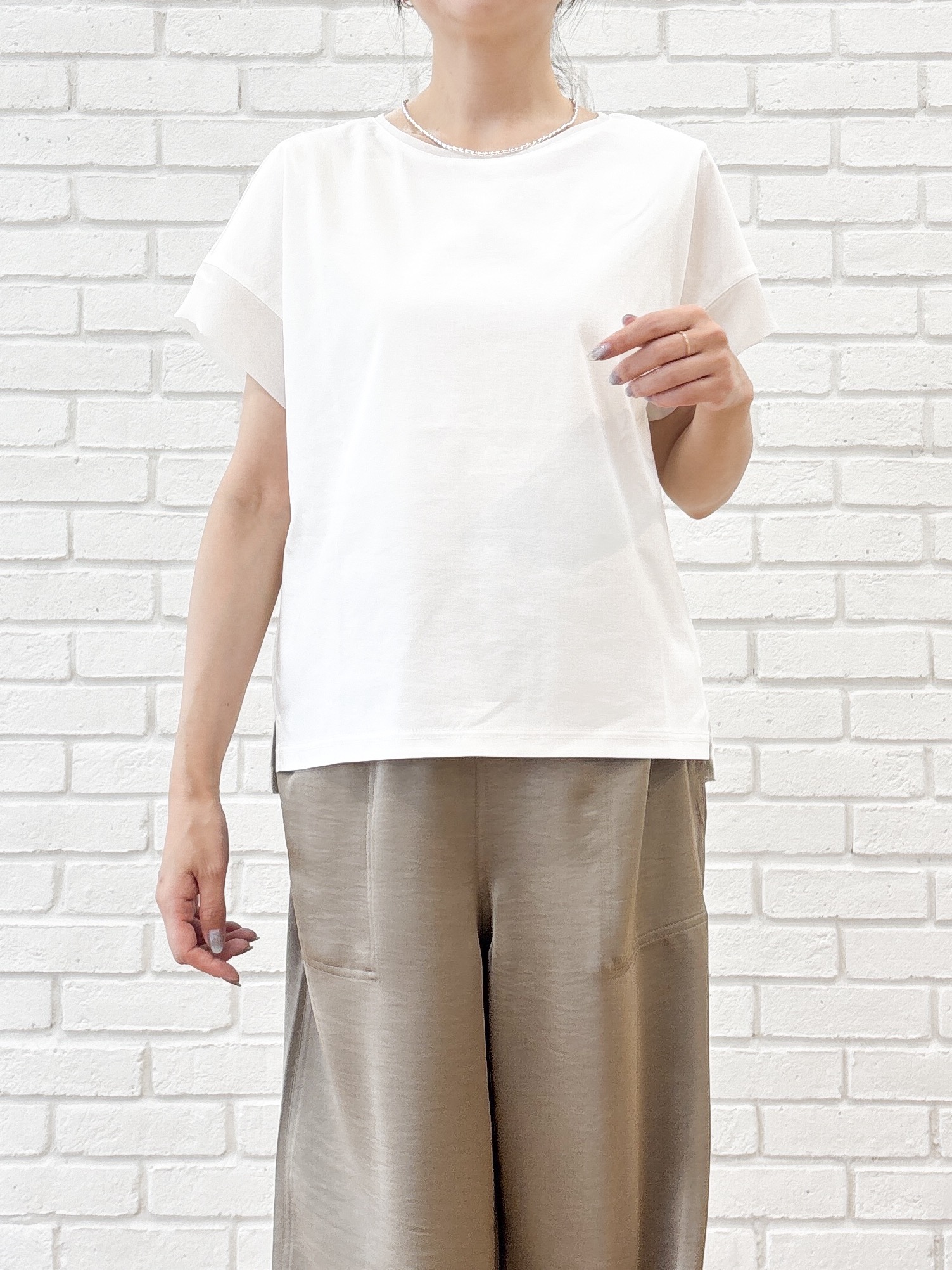 nakajoさんの「Dessin｜【UVカット/接触冷感】美光沢カットソー」を使ったコーディネート
