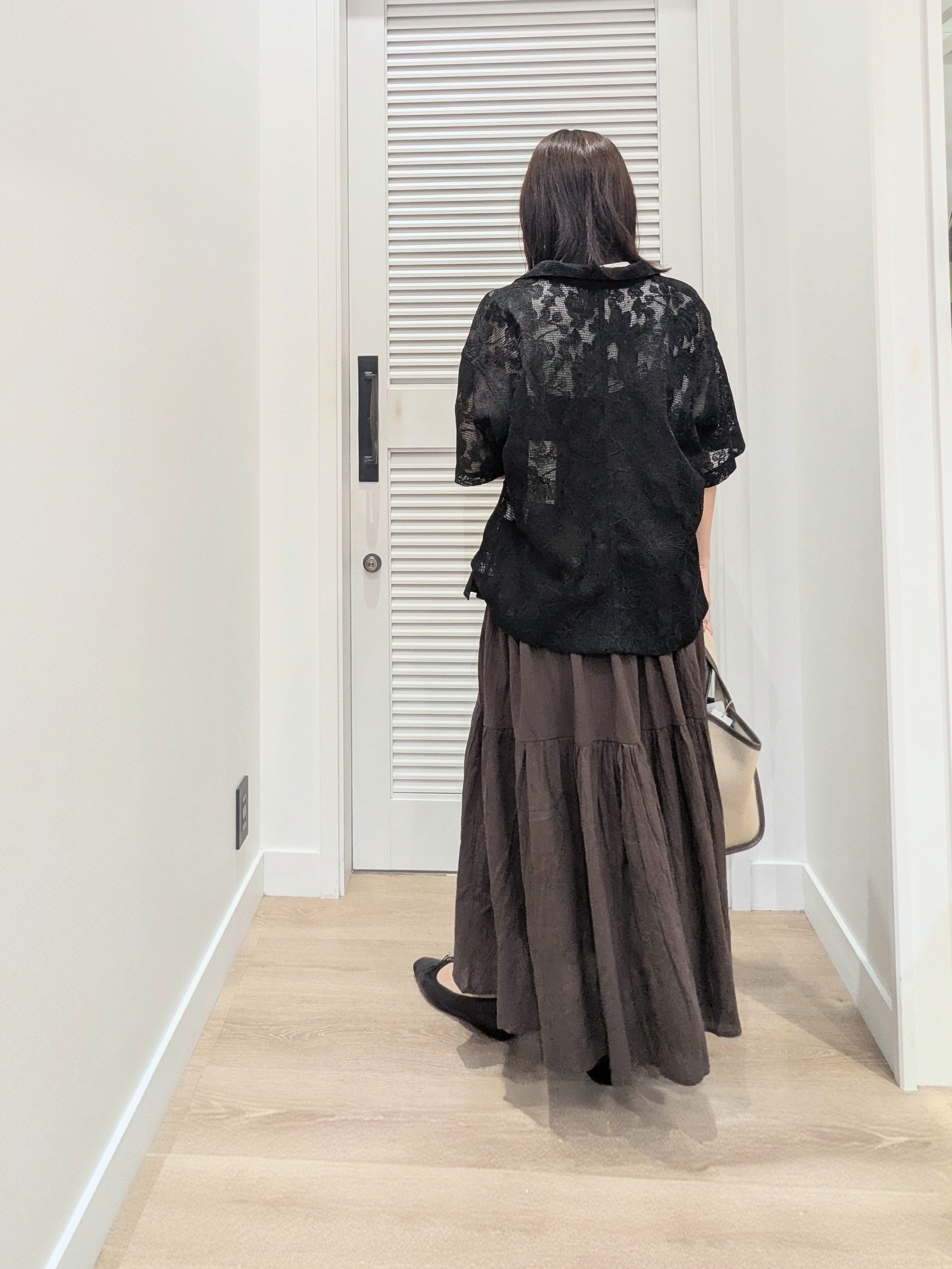 enさんの「Dessin｜カラミレース 開襟シャツ」を使ったコーディネート