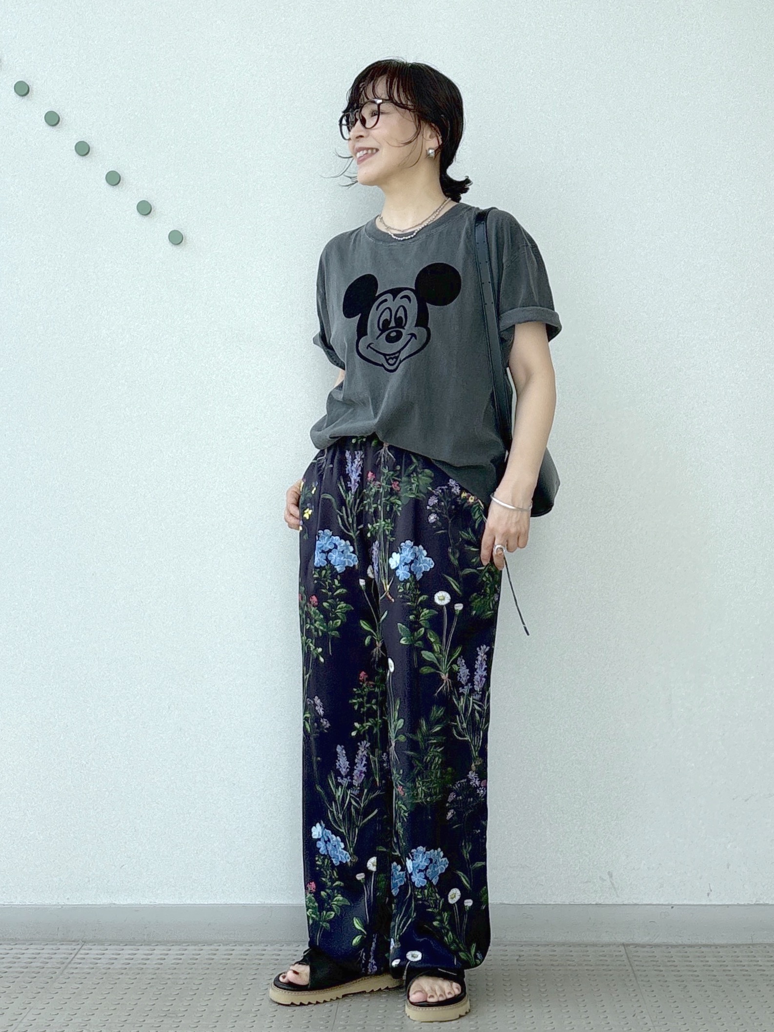 kawamuraさんの「DRESSTERIOR｜GOOD ROCK SPEED（グッドロックスピード）【別注】ミッキーTシャツ」を使ったコーディネート