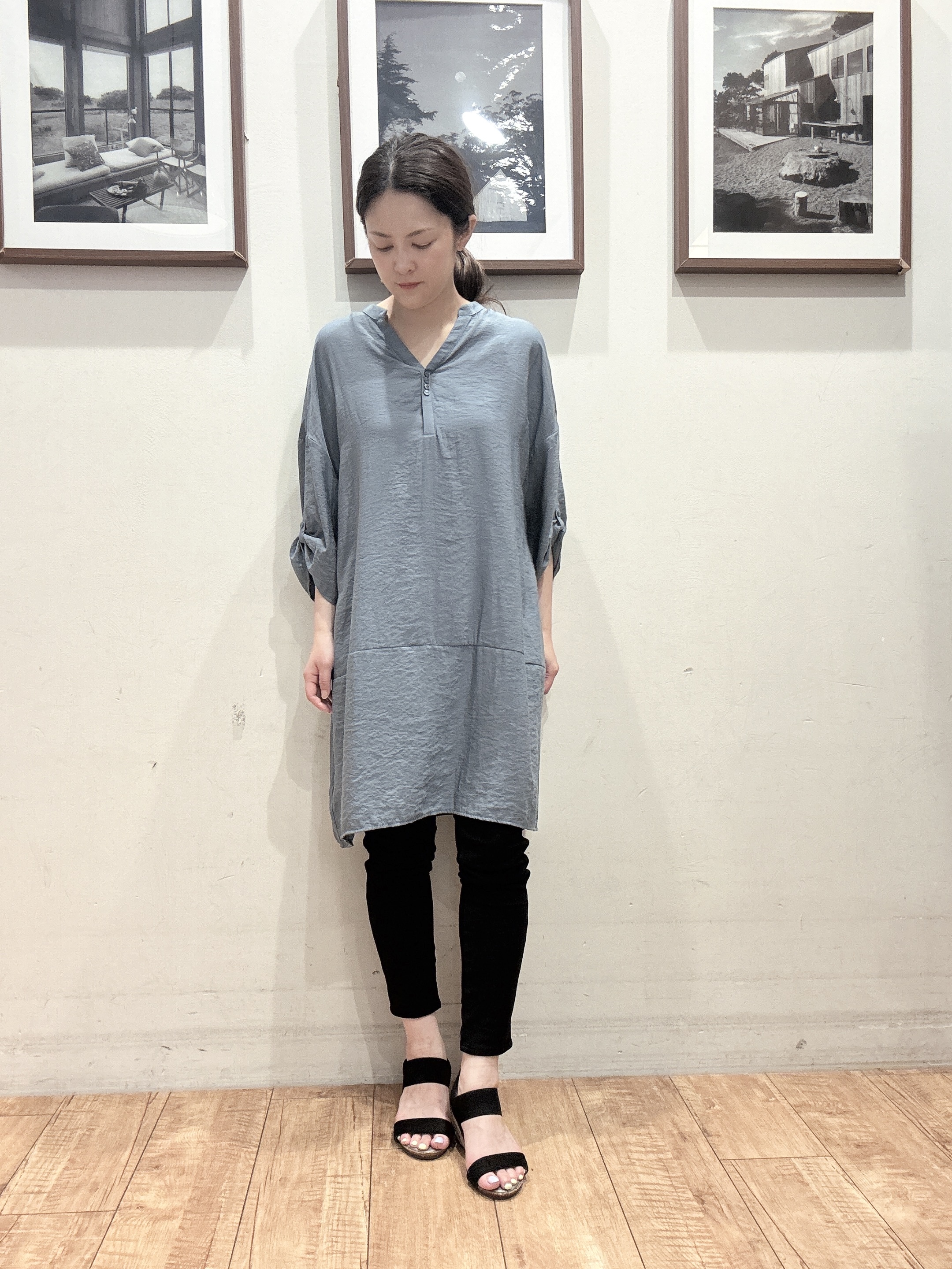 ユウキさんの「SHOO･LA･RUE｜【ひんやり/S-LL/洗濯機可】体型カバーにも ゆるっとリラックスチュニック」を使ったコーディネート