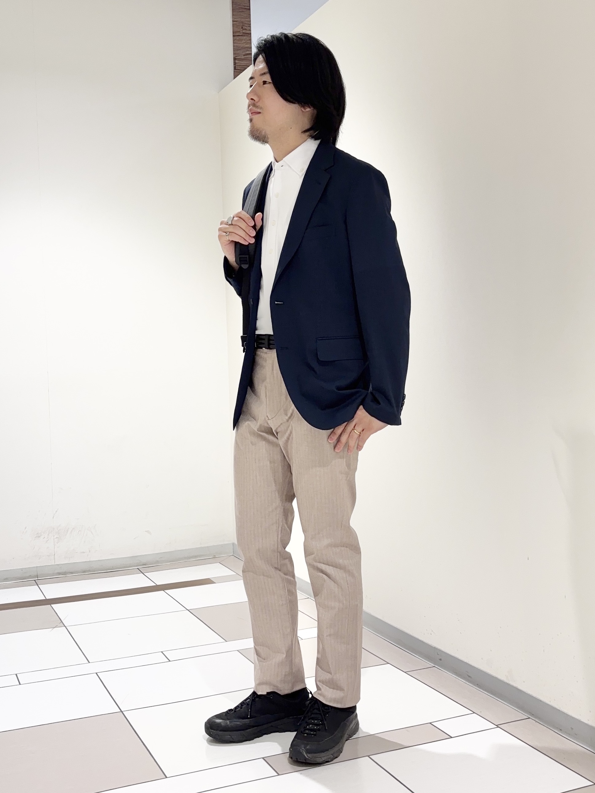 及川さんの「TAKEO KIKUCHI｜【Begin5月号掲載/通気性】トリコットサッカー ジャケット」を使ったコーディネート