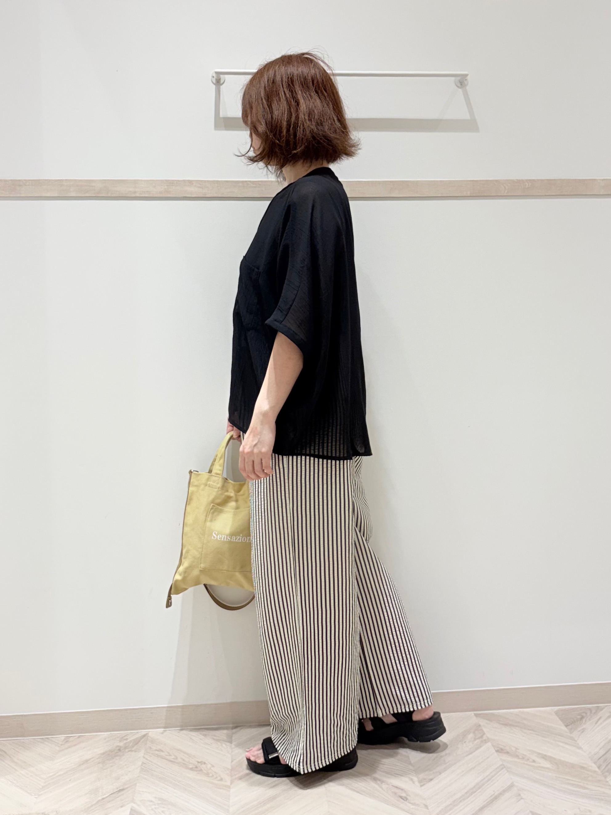 c_h_i_k_aさんの「SHOO･LA･RUE｜【洗濯機可/選べる6色】程よいシアー感が涼し気 ゆったりワッシャードルマンブラウス」を使ったコーディネート