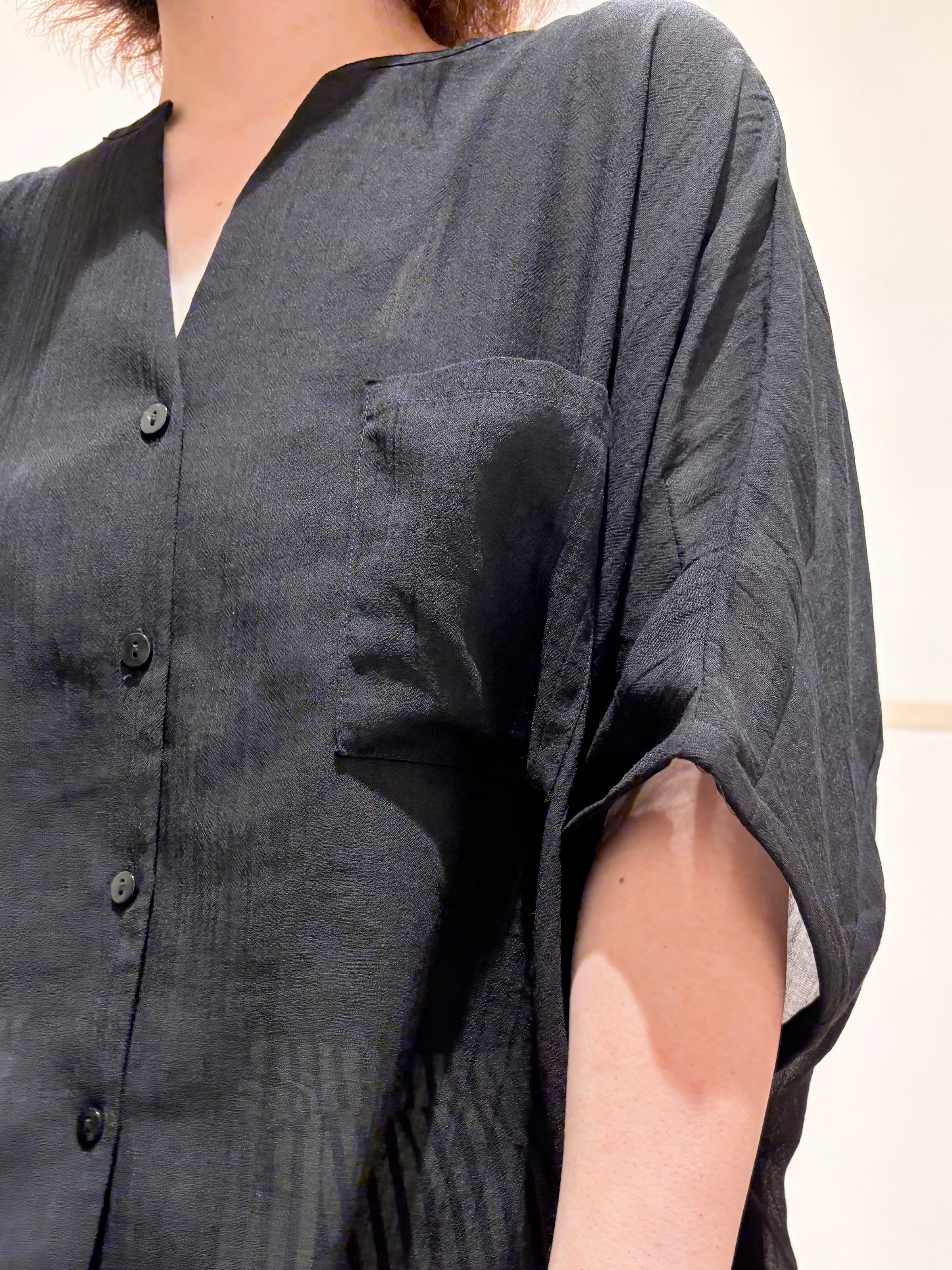 c_h_i_k_aさんの「SHOO･LA･RUE｜【洗濯機可/選べる6色】程よいシアー感が涼し気 ゆったりワッシャードルマンブラウス」を使ったコーディネート