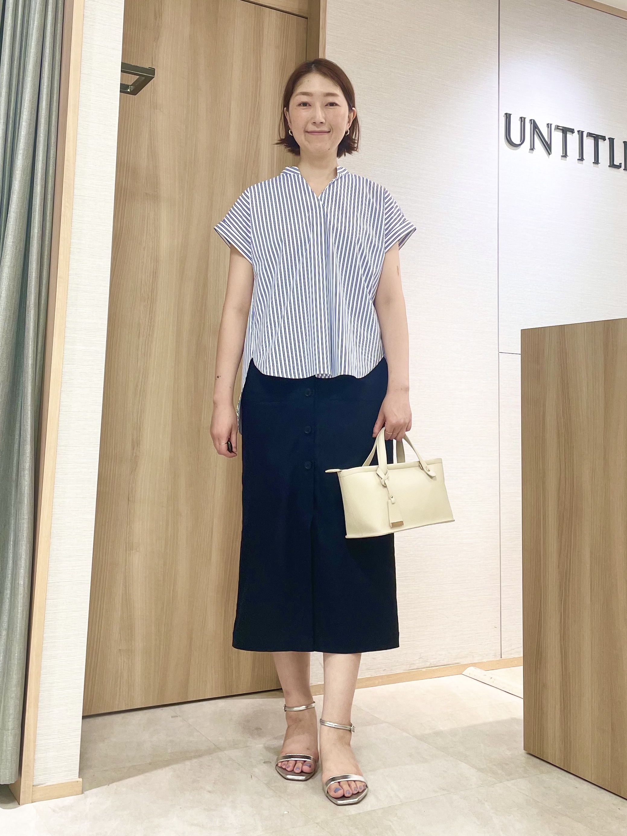 aliceさんの「UNTITLED｜【吸水速乾/接触冷感】バックプリーツデザインブラウス」を使ったコーディネート